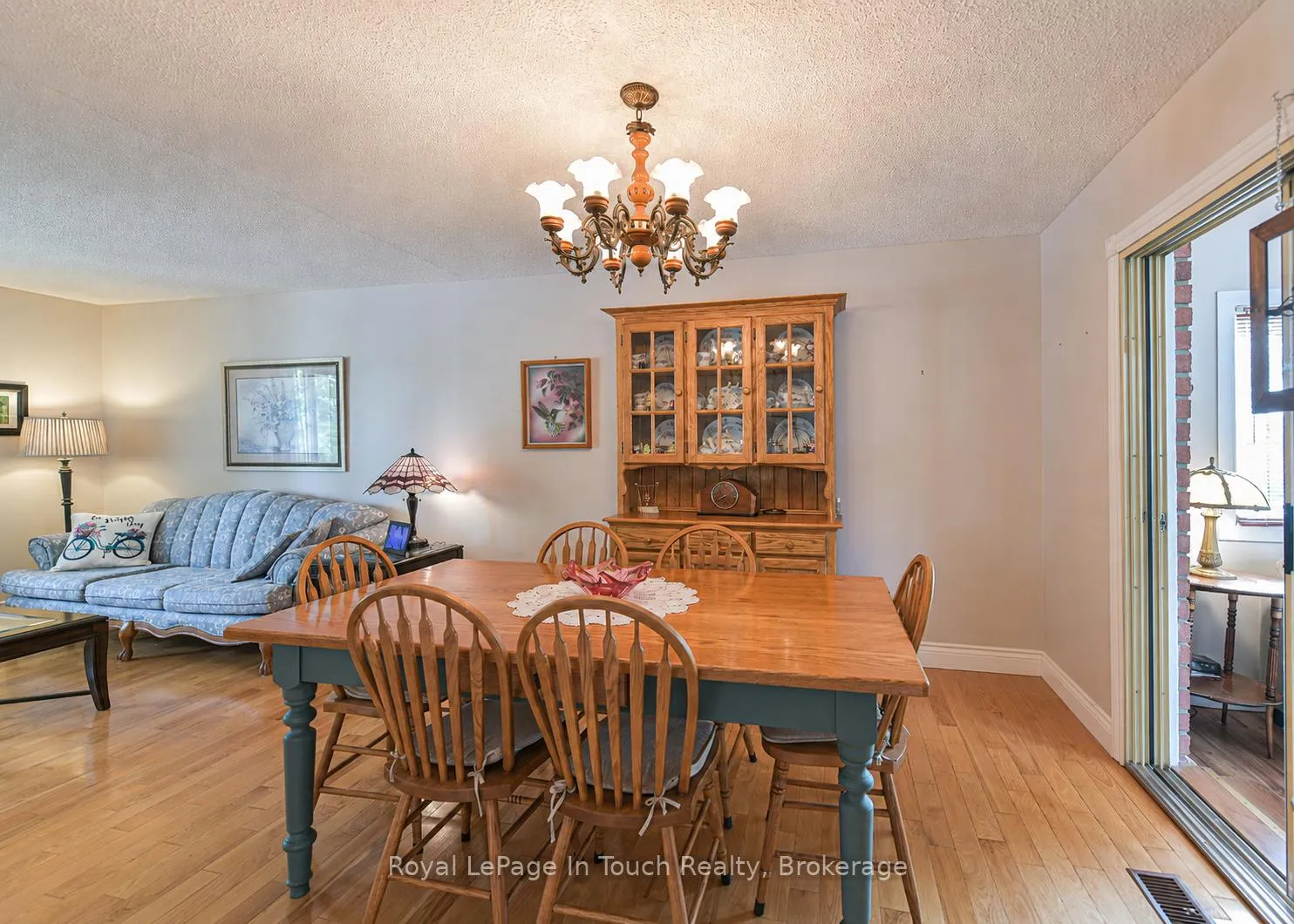 Photo 10 of 642 Randles Crescent, Midland — HOMEH