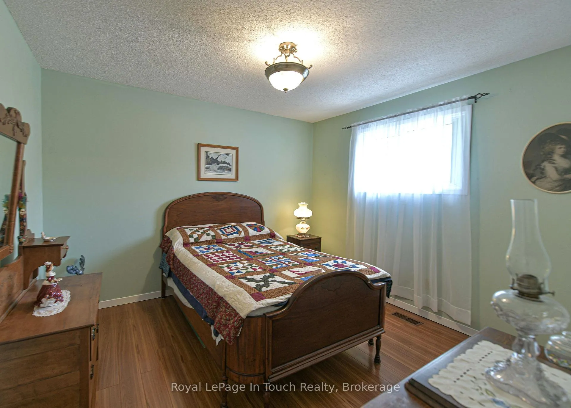 Photo 16 of 642 Randles Crescent, Midland — HOMEH