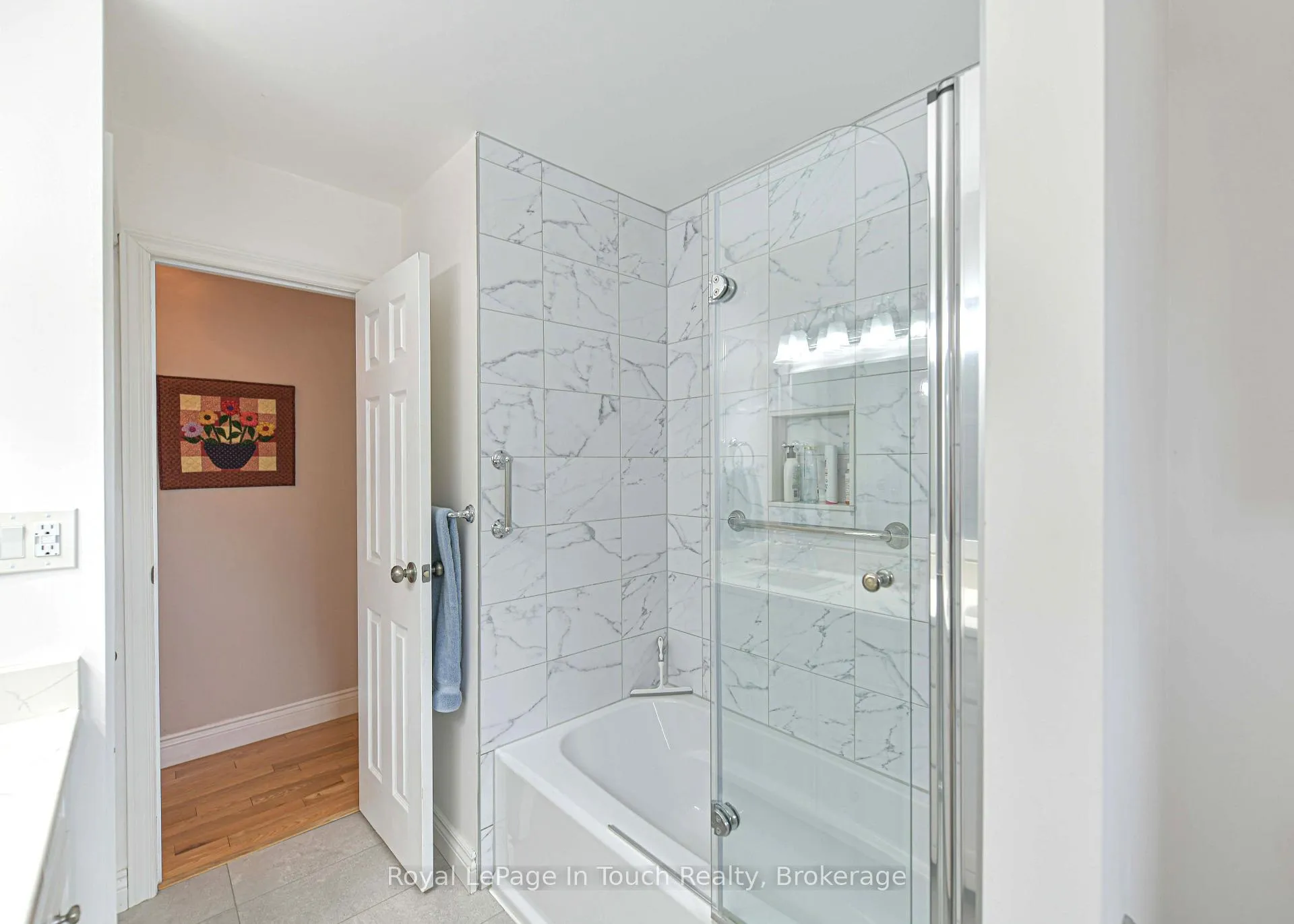 Photo 18 of 642 Randles Crescent, Midland — HOMEH