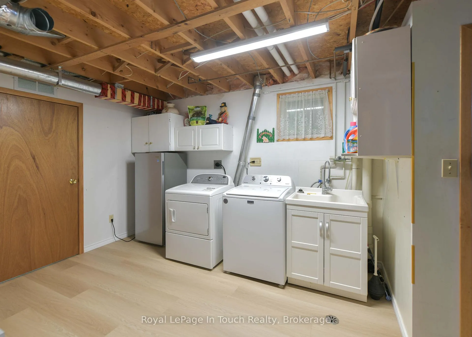 Photo 21 of 642 Randles Crescent, Midland — HOMEH