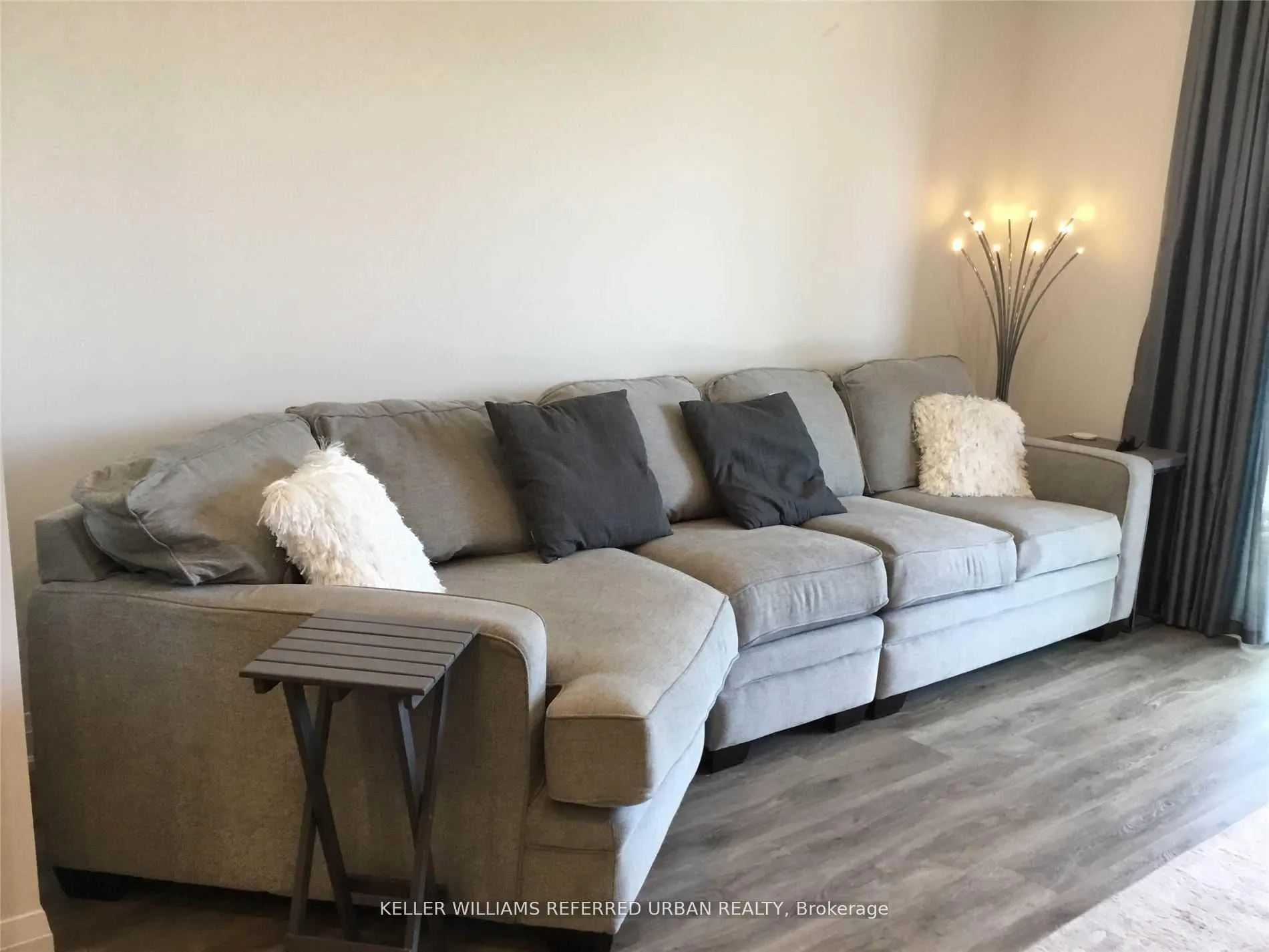Photo 2 of Unit 504, 64 Queen Street, New Tecumseth, Tottenham — HOMEH
