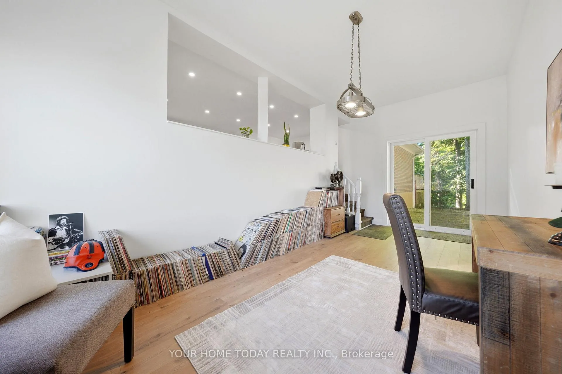 Photo 10 of 338 Delrex Boulevard, Halton Hills, Georgetown — HOMEH