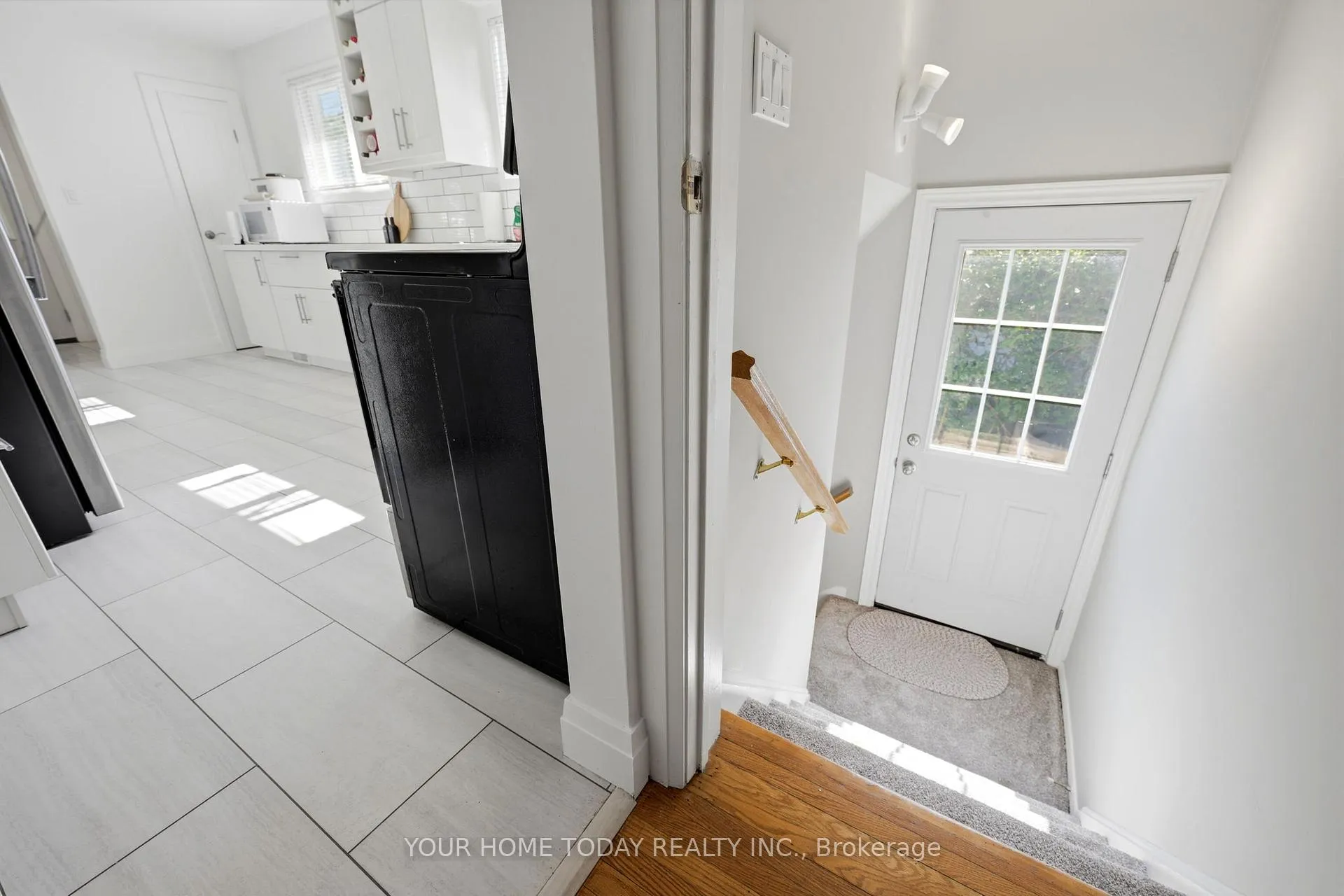 Photo 21 of 338 Delrex Boulevard, Halton Hills, Georgetown — HOMEH