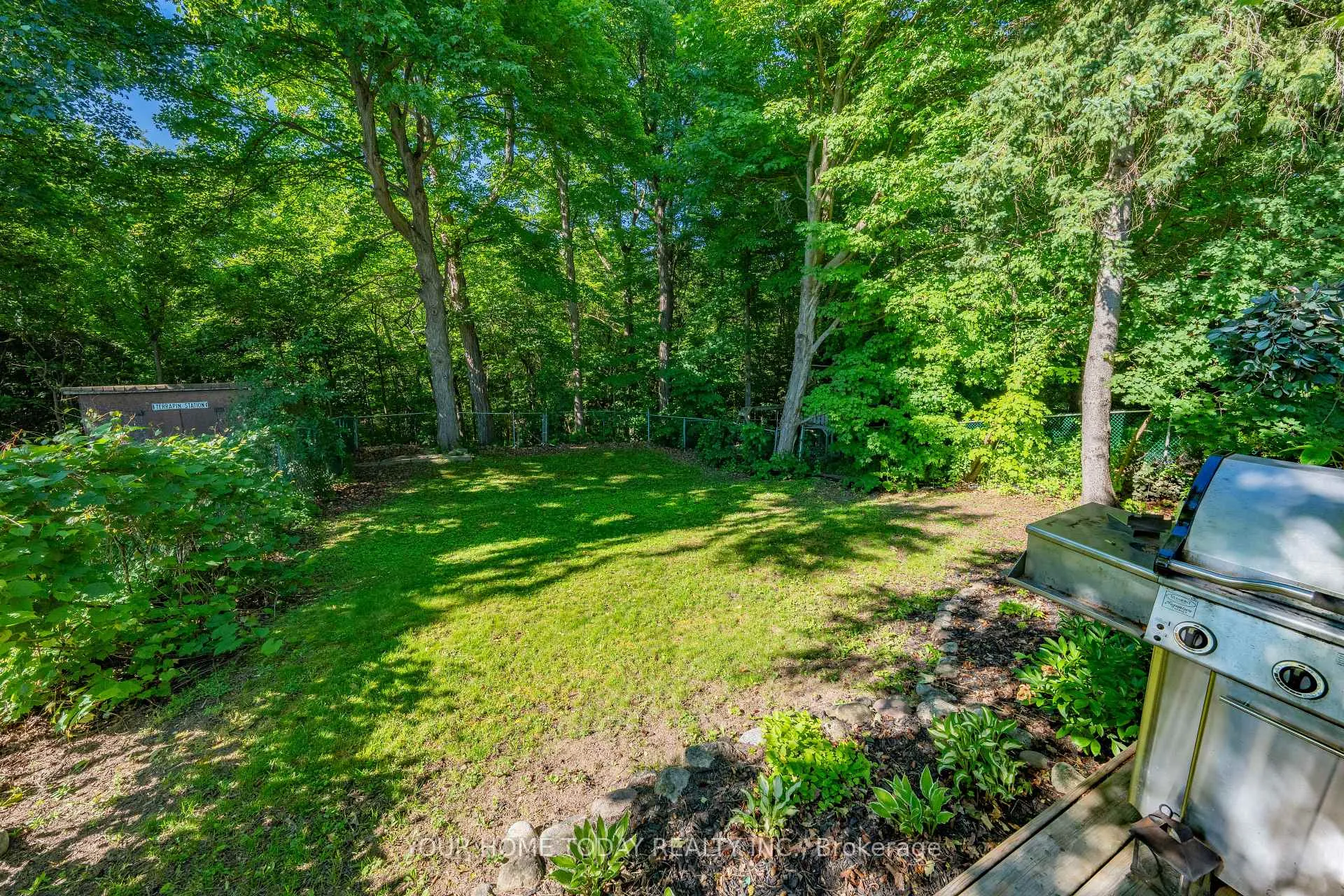 Photo 36 of 338 Delrex Boulevard, Halton Hills, Georgetown — HOMEH