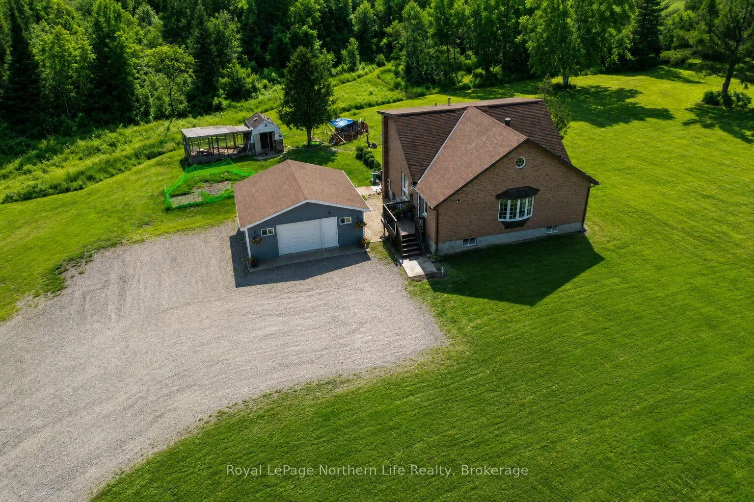 Photo 24 of 799 Maple Hill Road, Powassan — HOMEH