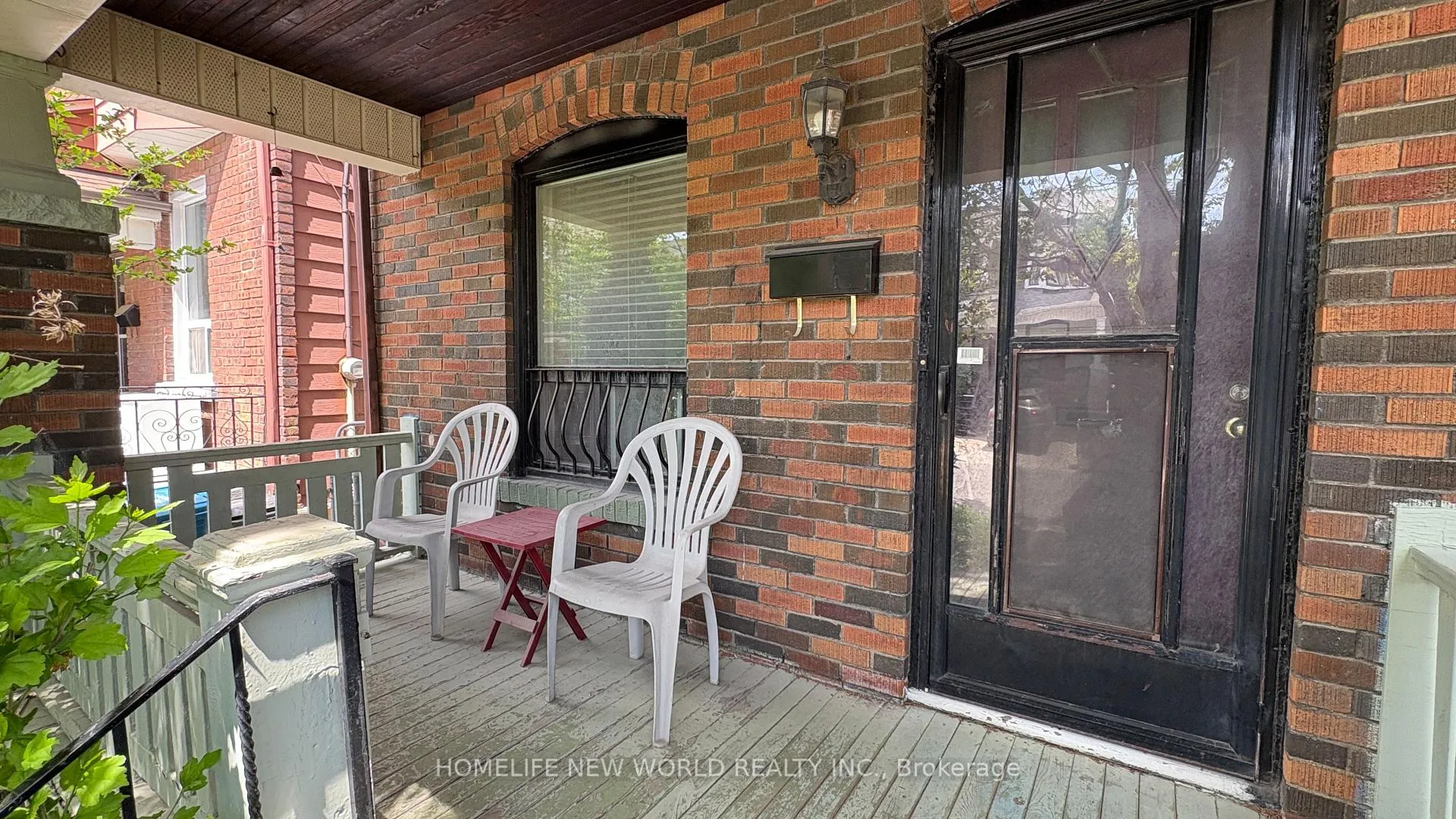 Photo 4 of 8 Burnfield Avenue, Toronto, Dovercourt-Wallace Emerson-Junction — HOMEH