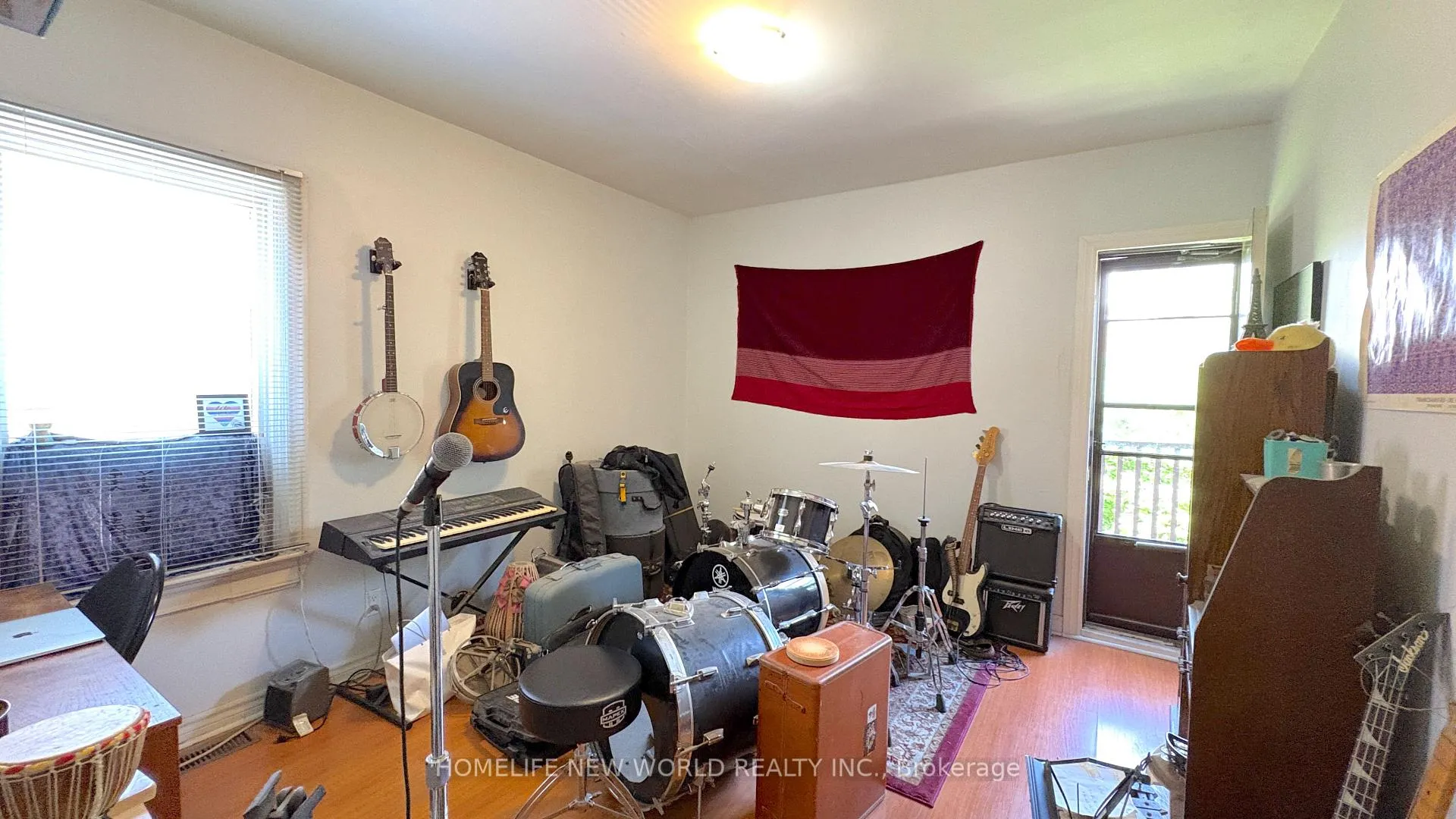 Photo 24 of 8 Burnfield Avenue, Toronto, Dovercourt-Wallace Emerson-Junction — HOMEH