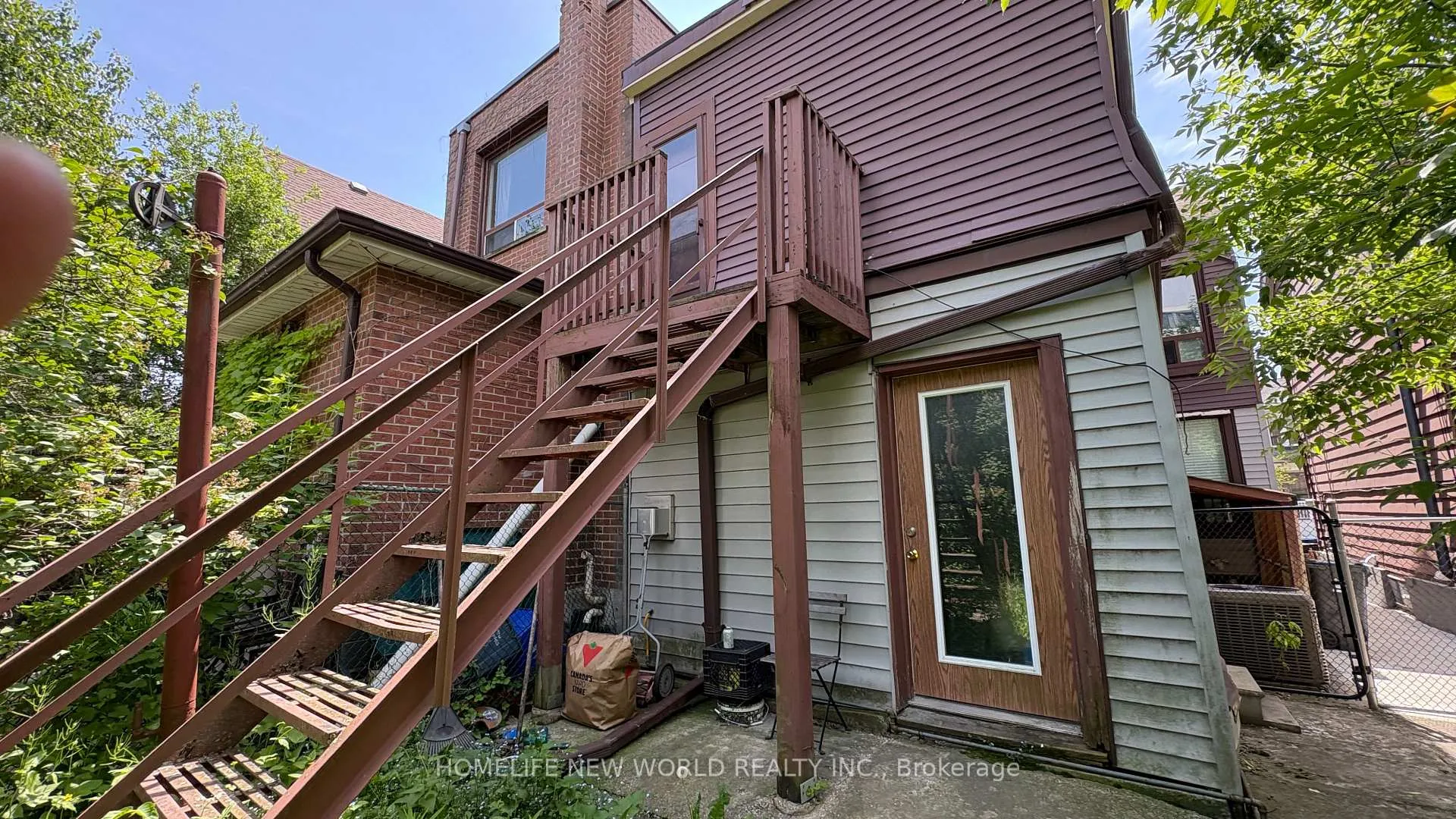 Photo 32 of 8 Burnfield Avenue, Toronto, Dovercourt-Wallace Emerson-Junction — HOMEH