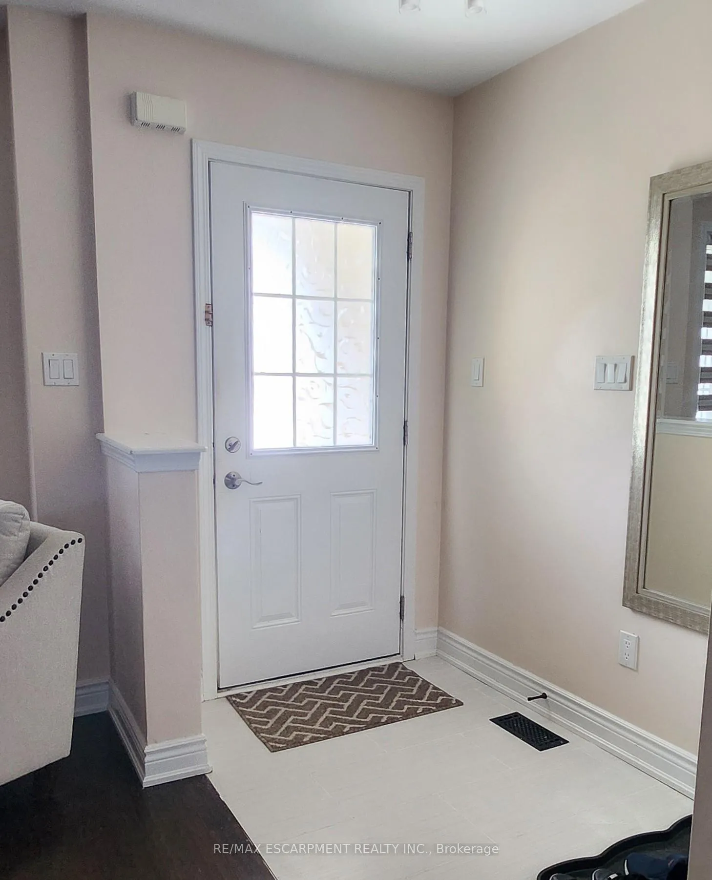 Photo 3 of 152 Thomas Avenue, Brantford, Echo Place — HOMEH