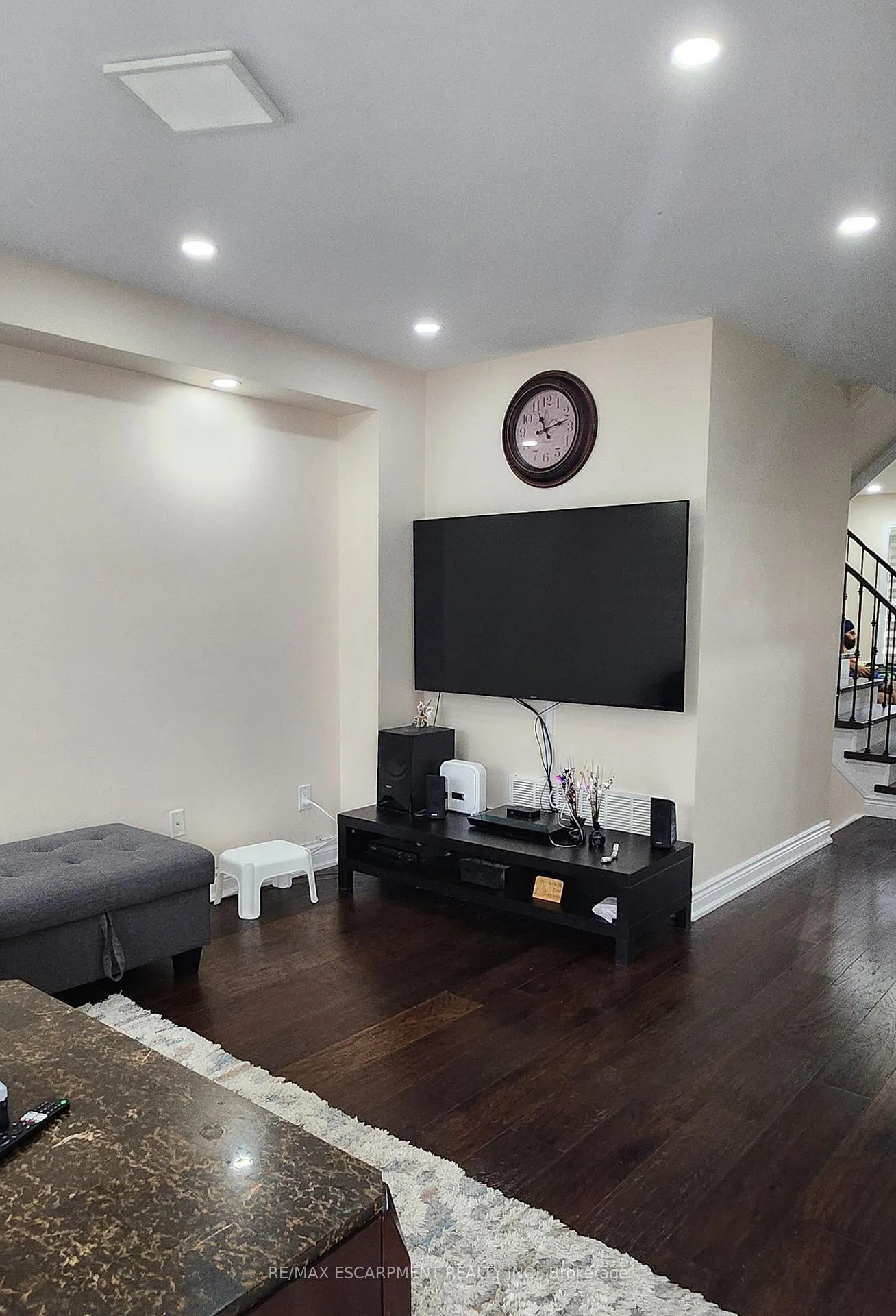 Photo 11 of 152 Thomas Avenue, Brantford, Echo Place — HOMEH