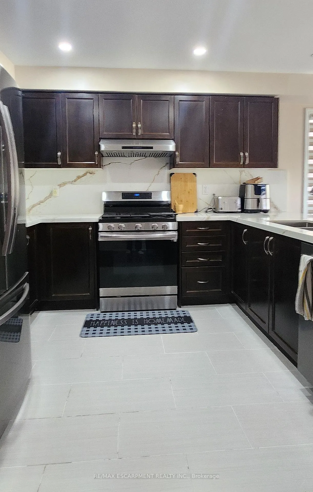 Photo 12 of 152 Thomas Avenue, Brantford, Echo Place — HOMEH