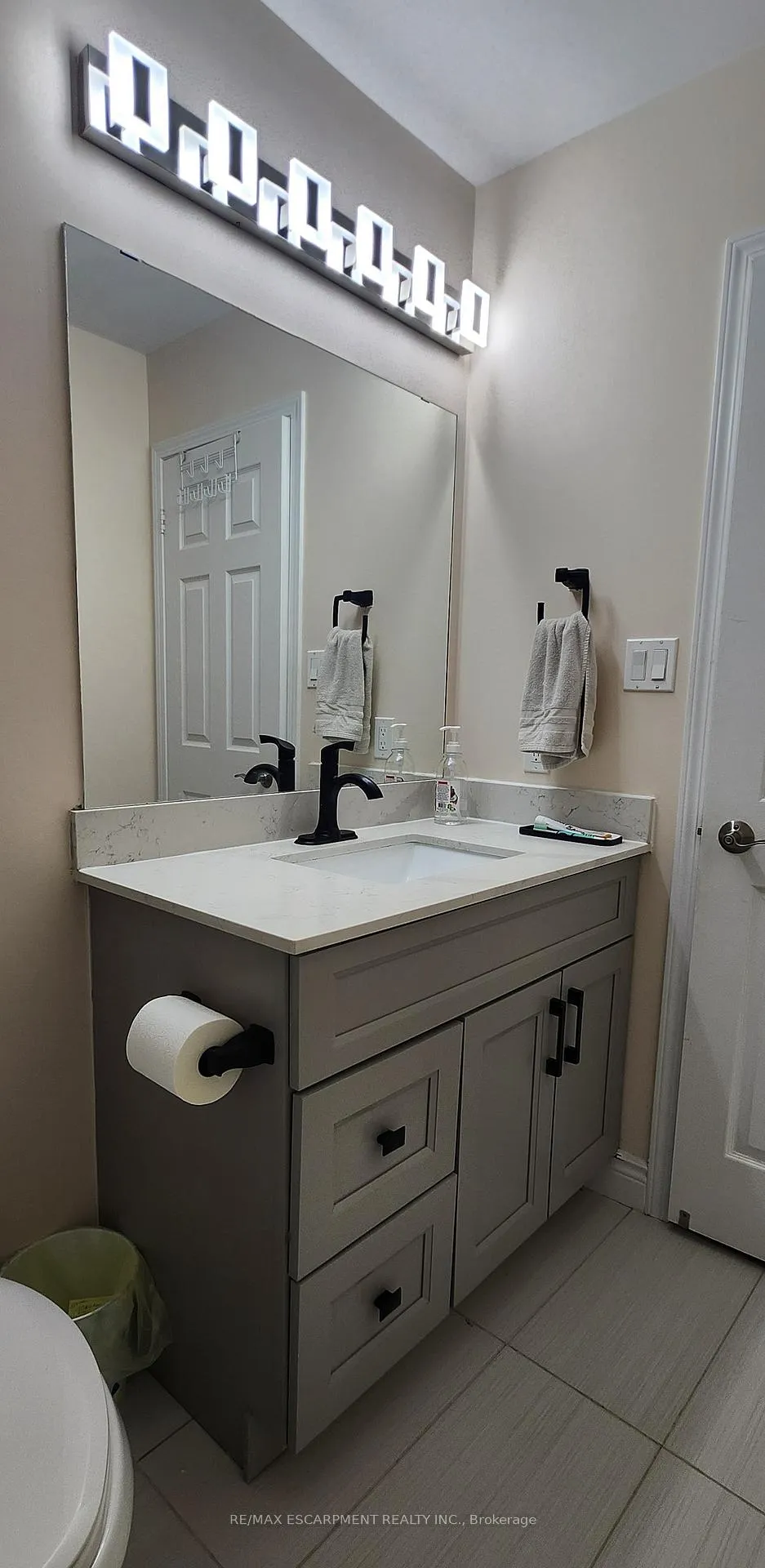 Photo 25 of 152 Thomas Avenue, Brantford, Echo Place — HOMEH