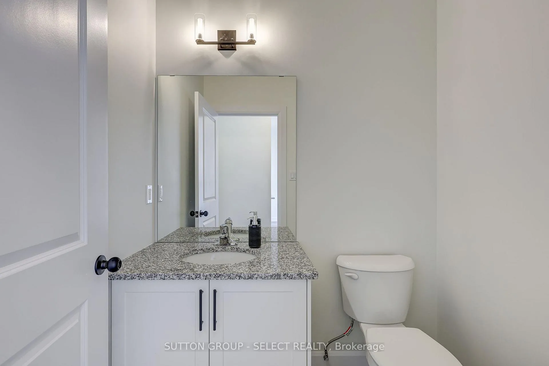 Photo 18 of 773 Banyan Lane, London, North E — HOMEH