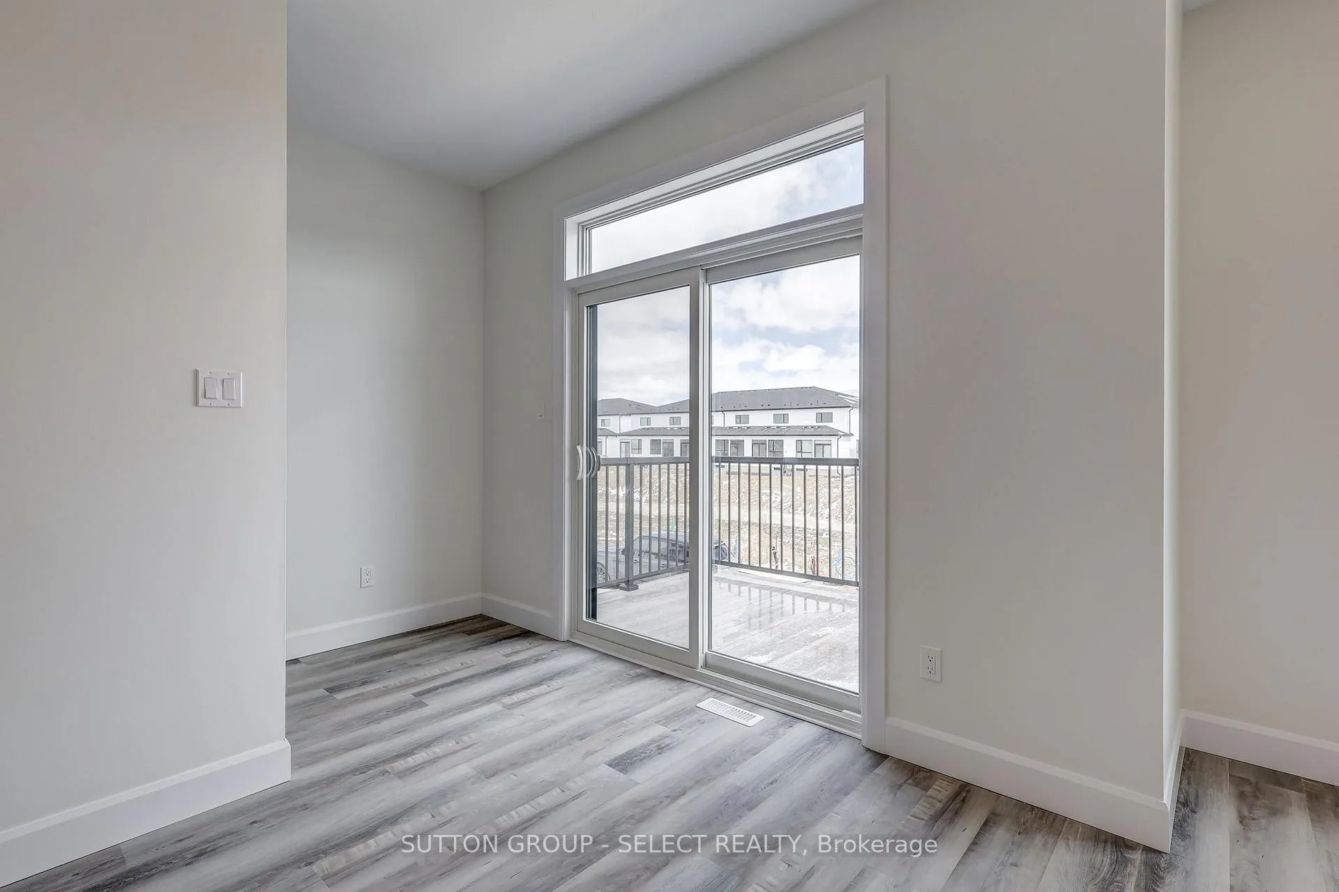 Photo 26 of 773 Banyan Lane, London, North E — HOMEH