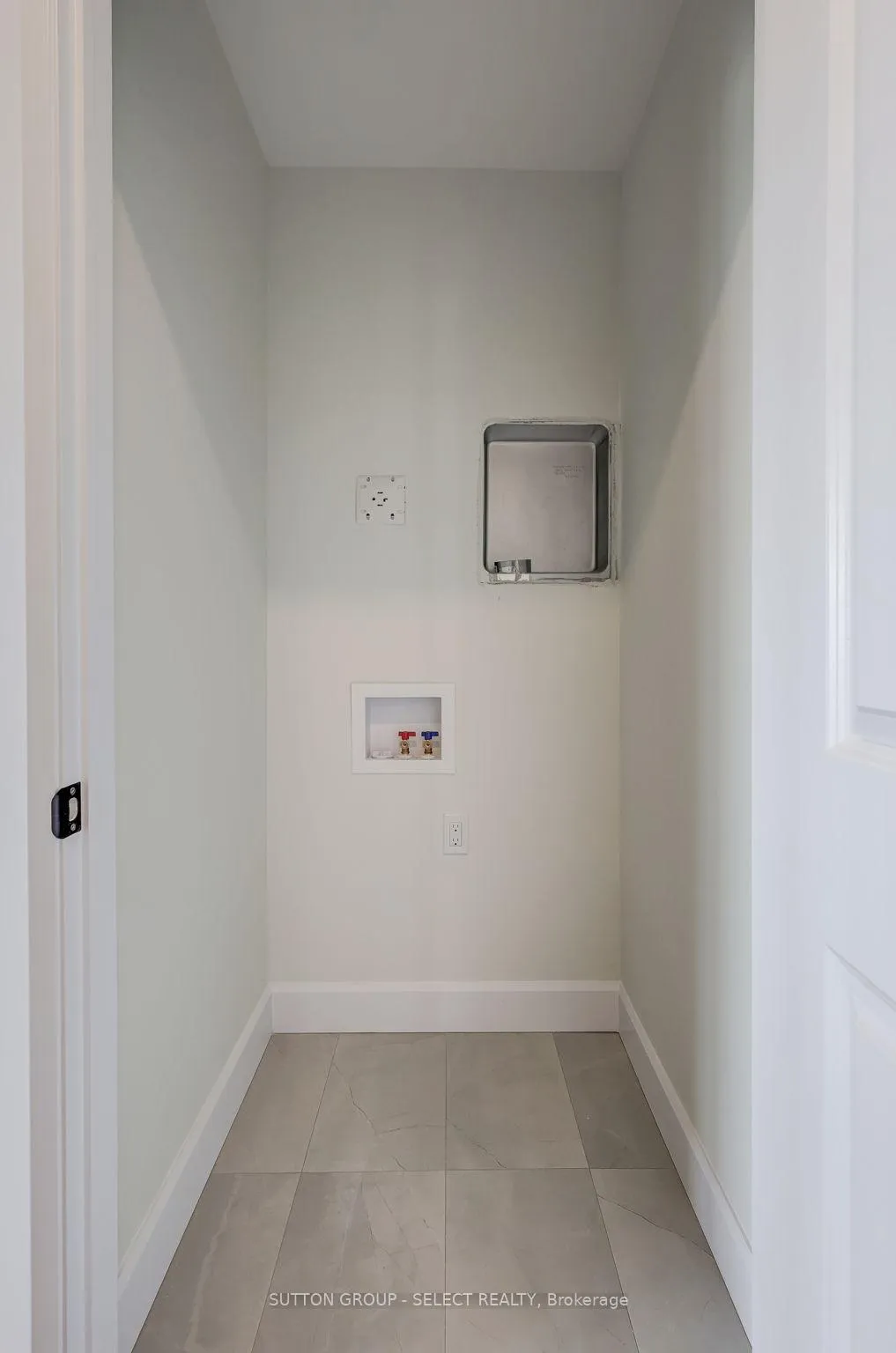Photo 30 of 773 Banyan Lane, London, North E — HOMEH