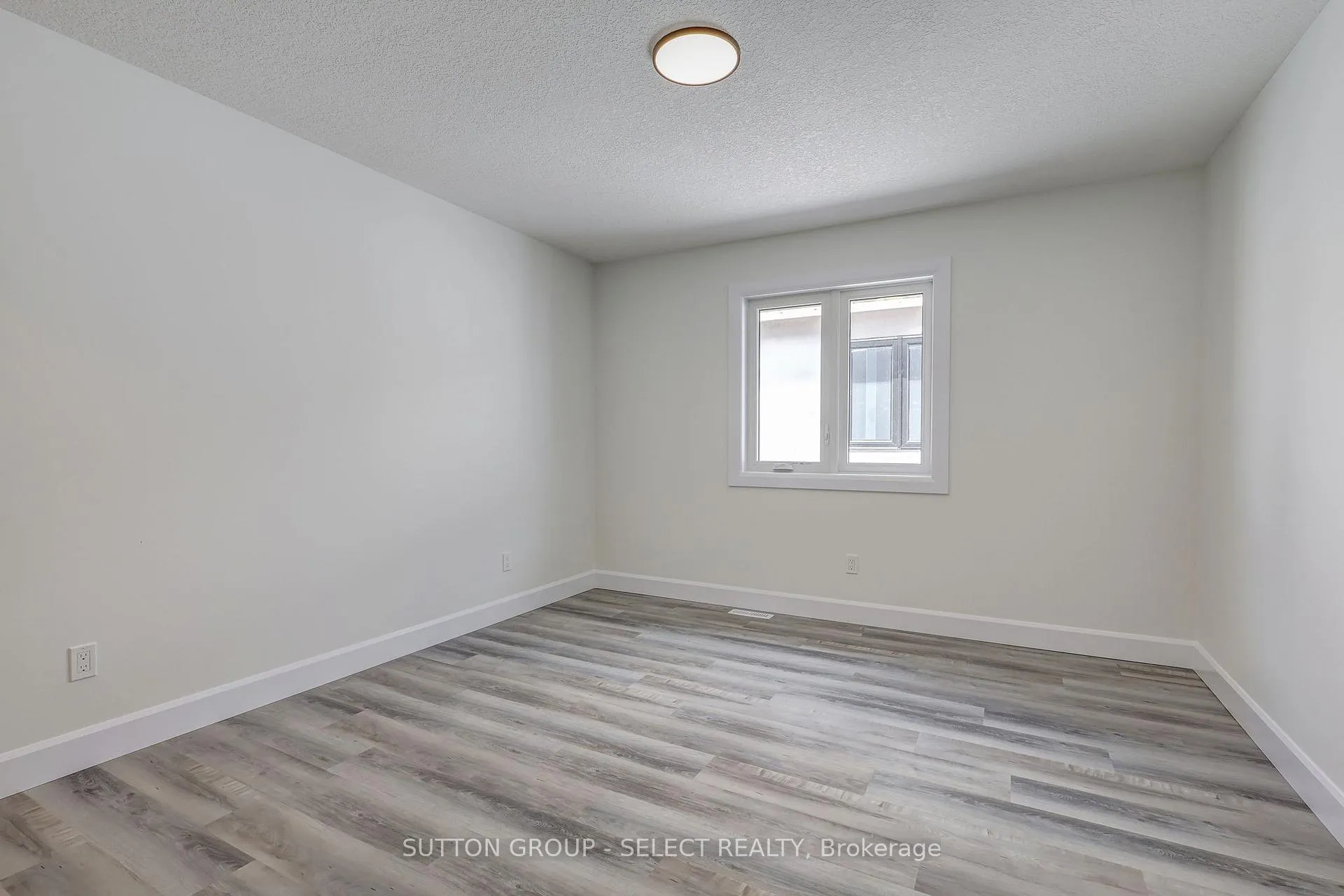 Photo 36 of 773 Banyan Lane, London, North E — HOMEH