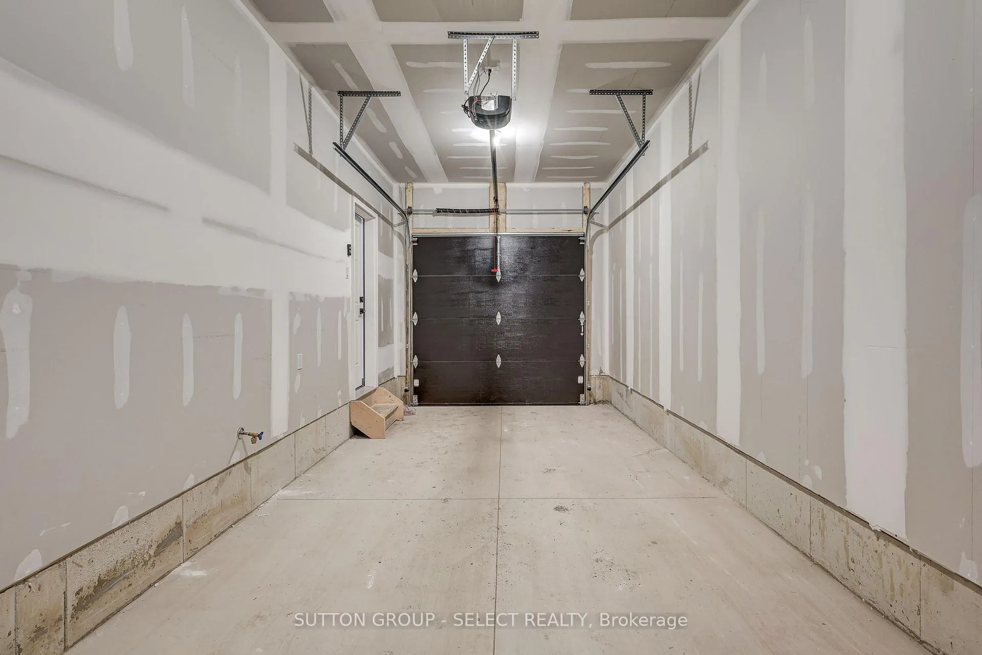 Photo 42 of 773 Banyan Lane, London, North E — HOMEH