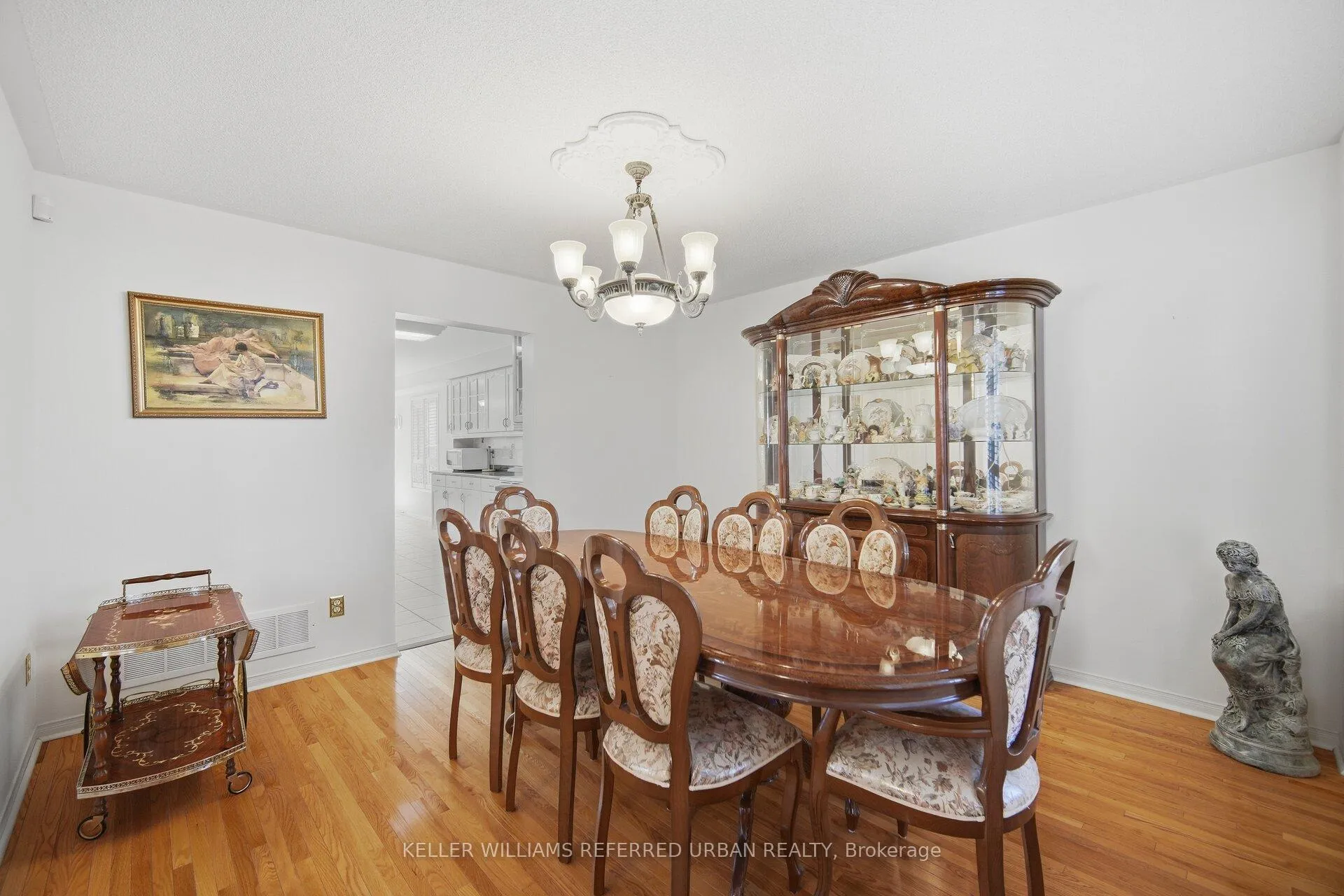 Photo 6 of 239 Drummond Drive, Vaughan, Maple — HOMEH
