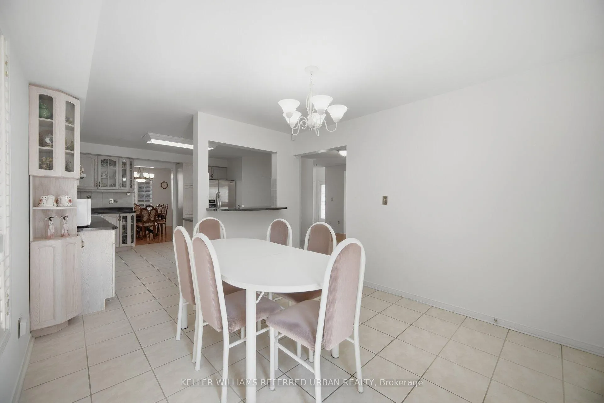 Photo 14 of 239 Drummond Drive, Vaughan, Maple — HOMEH