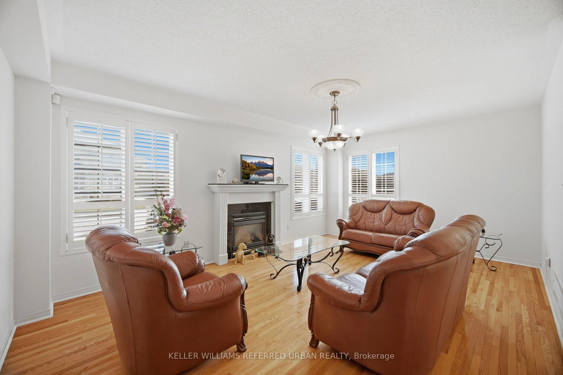 Photo 15 of 239 Drummond Drive, Vaughan, Maple — HOMEH