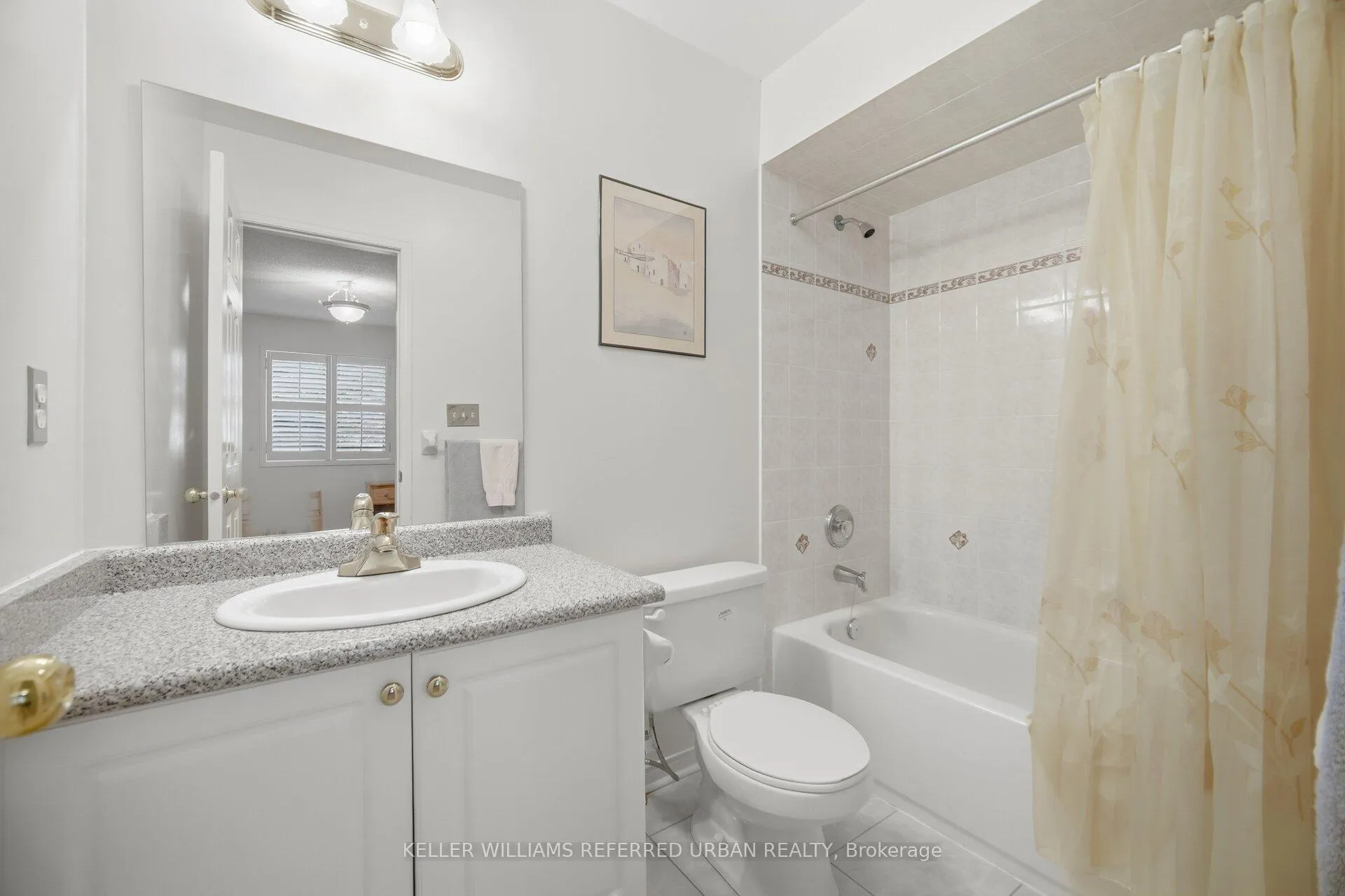 Photo 25 of 239 Drummond Drive, Vaughan, Maple — HOMEH