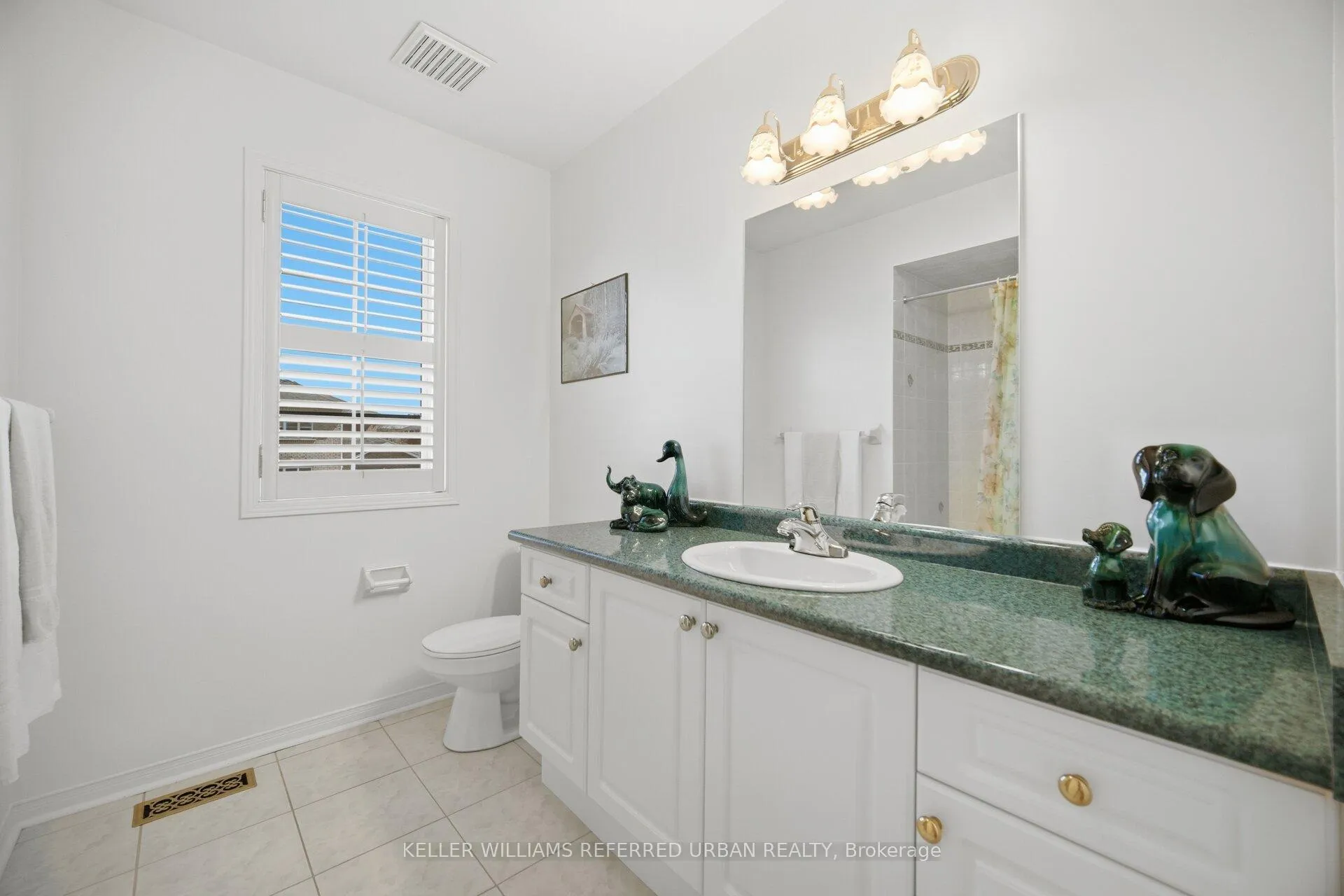 Photo 29 of 239 Drummond Drive, Vaughan, Maple — HOMEH