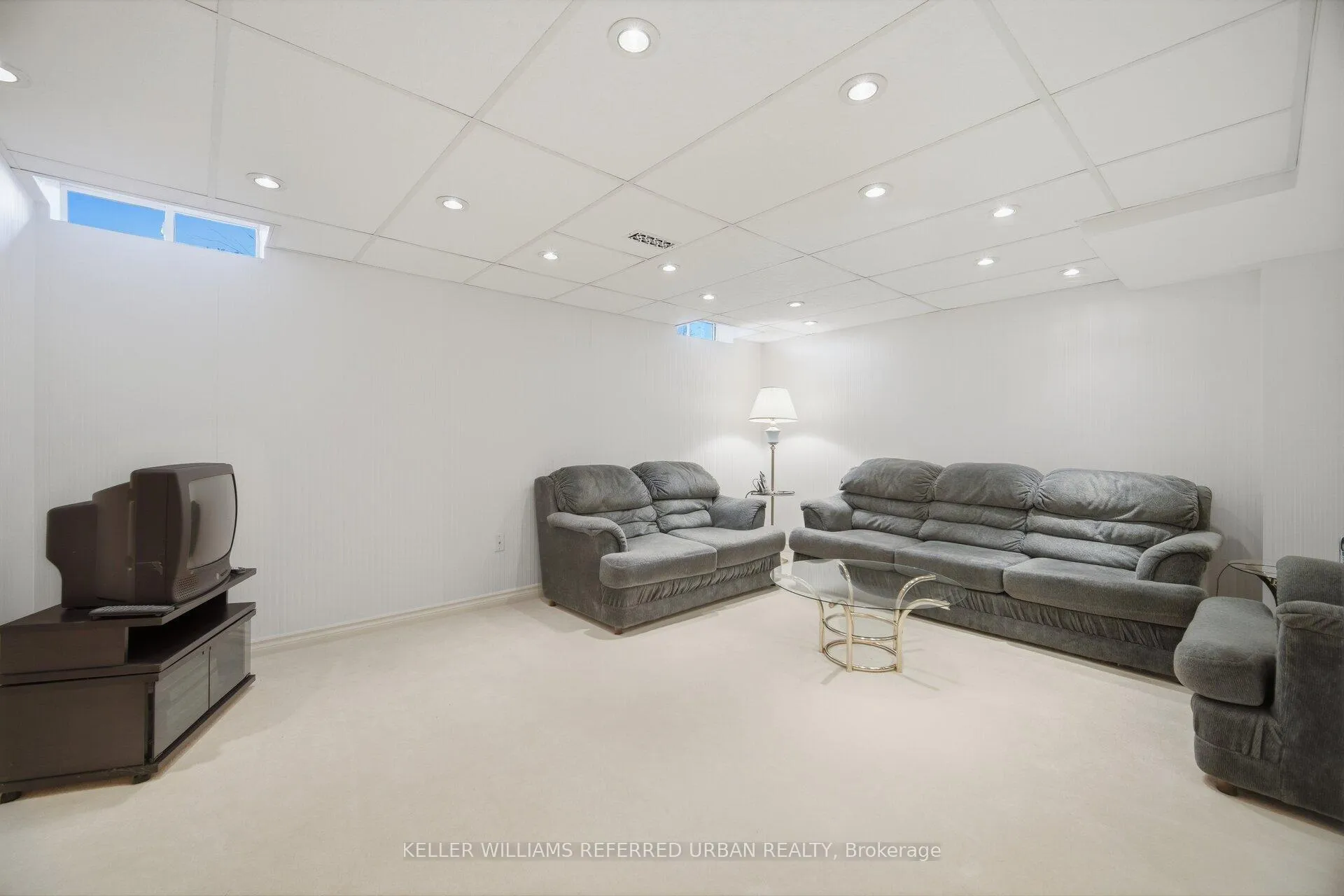 Photo 32 of 239 Drummond Drive, Vaughan, Maple — HOMEH