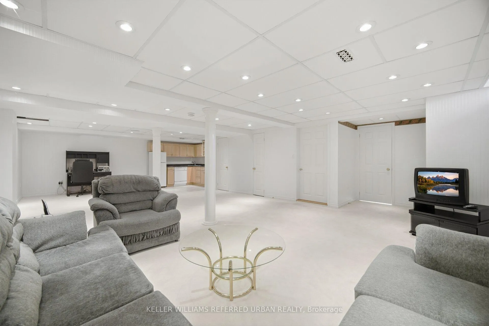 Photo 33 of 239 Drummond Drive, Vaughan, Maple — HOMEH