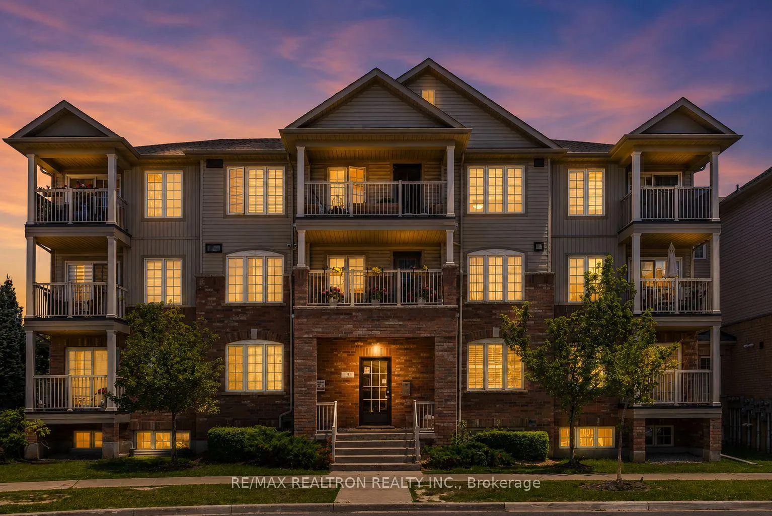 Photo 1 of Unit 5, 161 Isaac Devins Boulevard, North York, Humberlea-Pelmo Park — HOMEH
