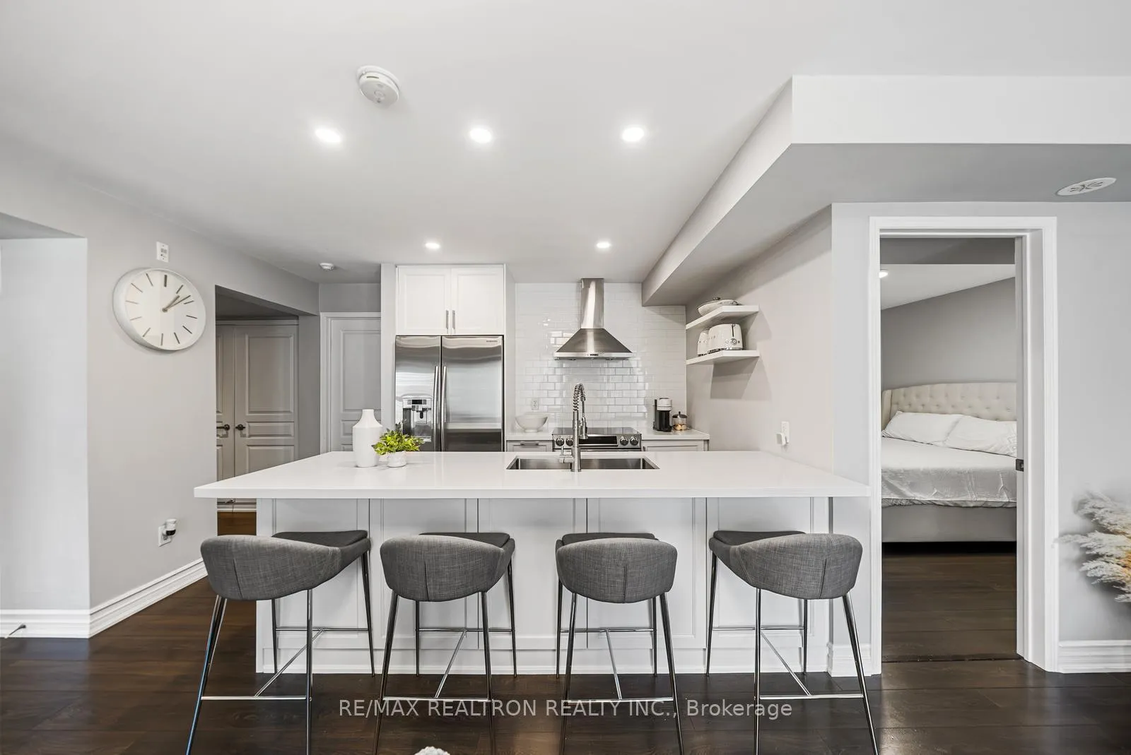 Photo 7 of Unit 5, 161 Isaac Devins Boulevard, North York, Humberlea-Pelmo Park — HOMEH