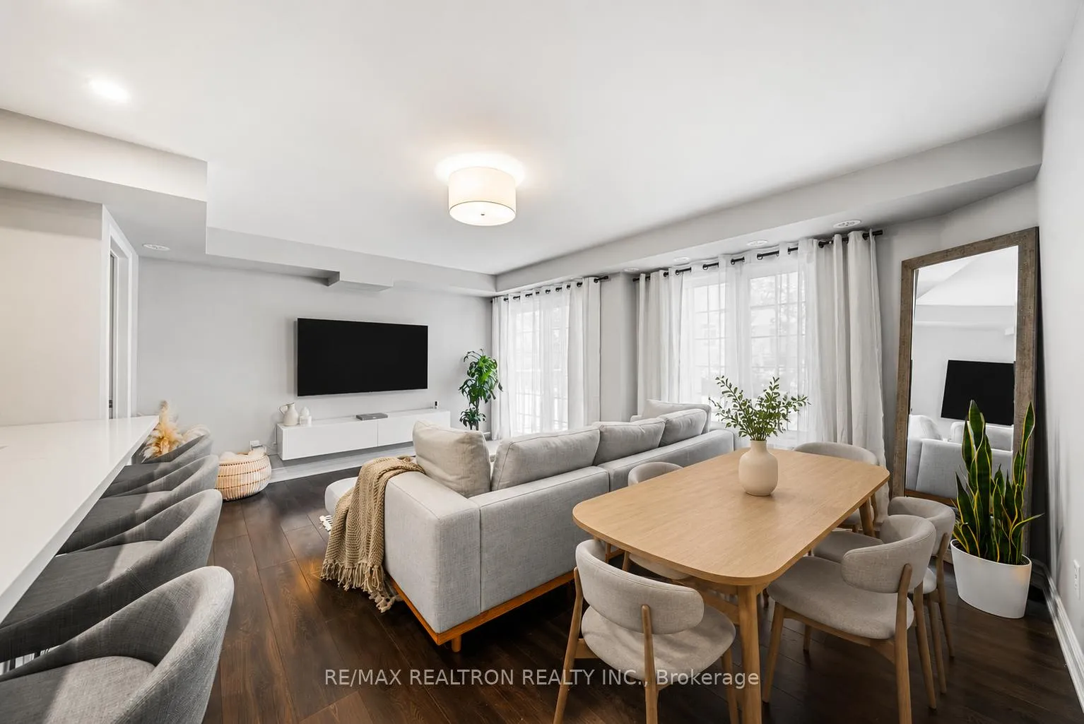 Photo 9 of Unit 5, 161 Isaac Devins Boulevard, North York, Humberlea-Pelmo Park — HOMEH
