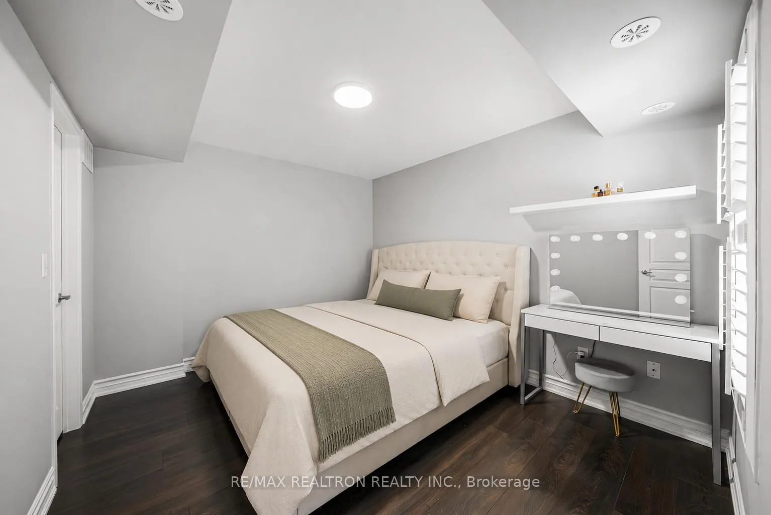 Photo 16 of Unit 5, 161 Isaac Devins Boulevard, North York, Humberlea-Pelmo Park — HOMEH