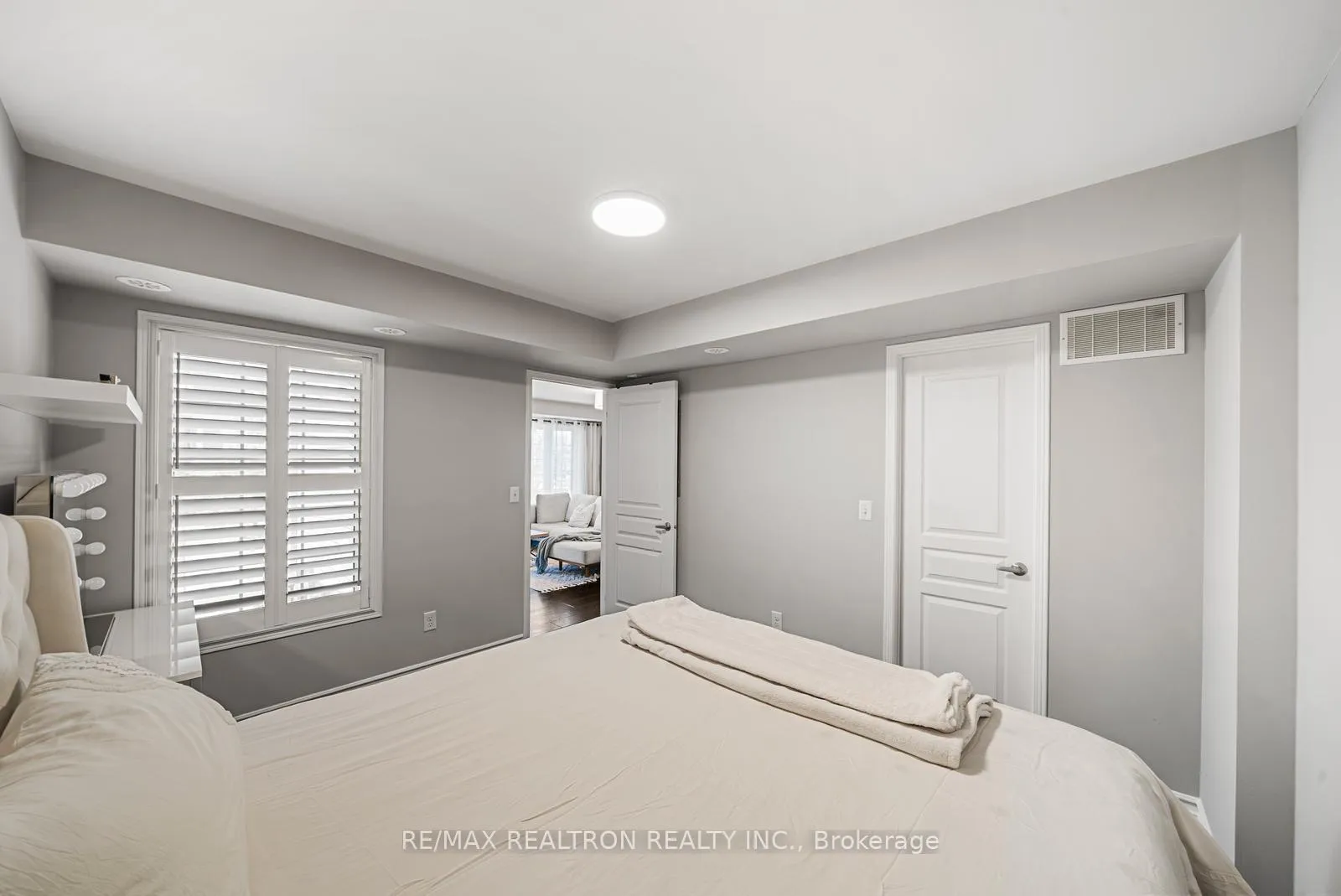 Photo 18 of Unit 5, 161 Isaac Devins Boulevard, North York, Humberlea-Pelmo Park — HOMEH
