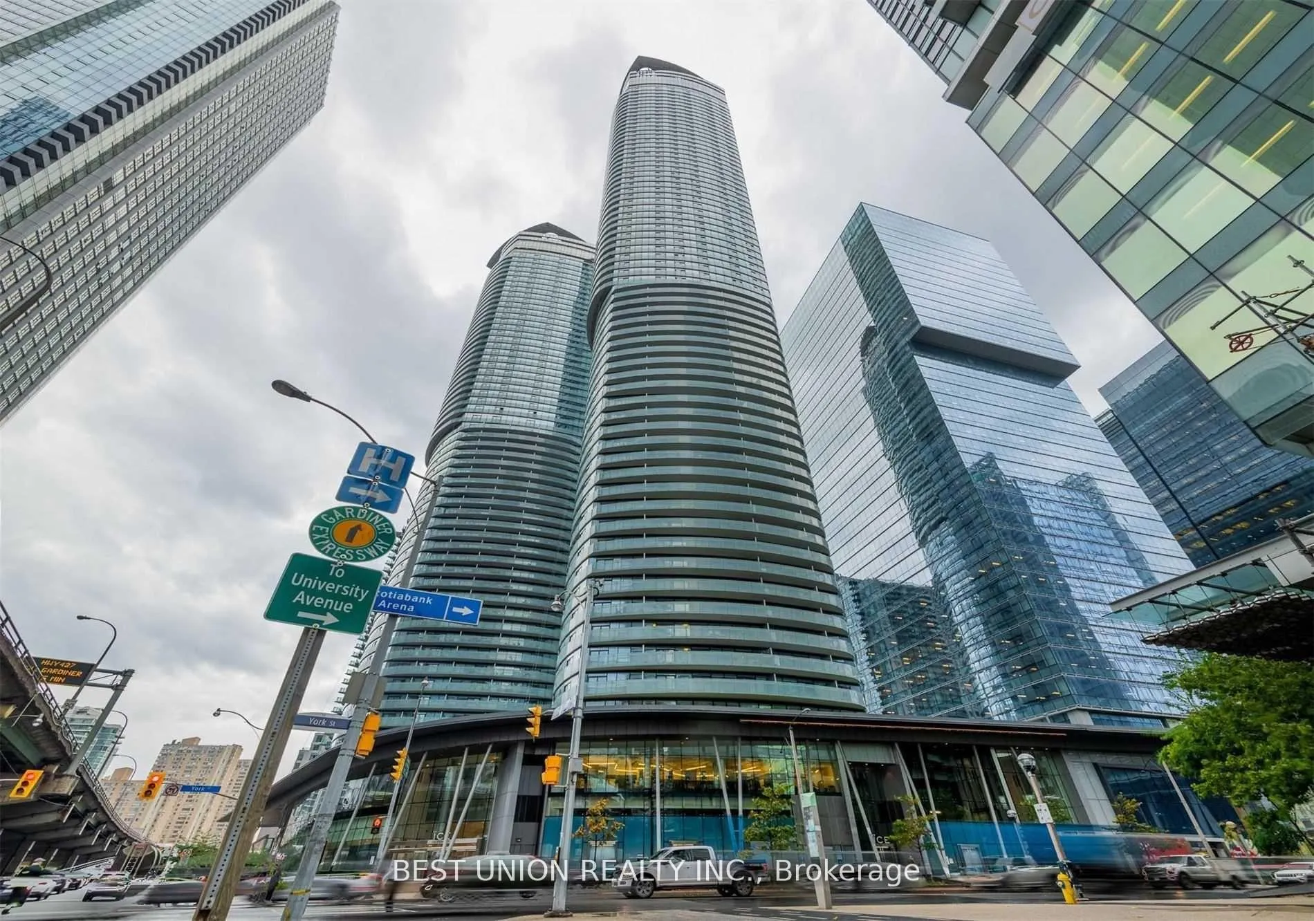Photo 2 of Unit 5706, 14 York Street, Toronto, Waterfront Communities — HOMEH