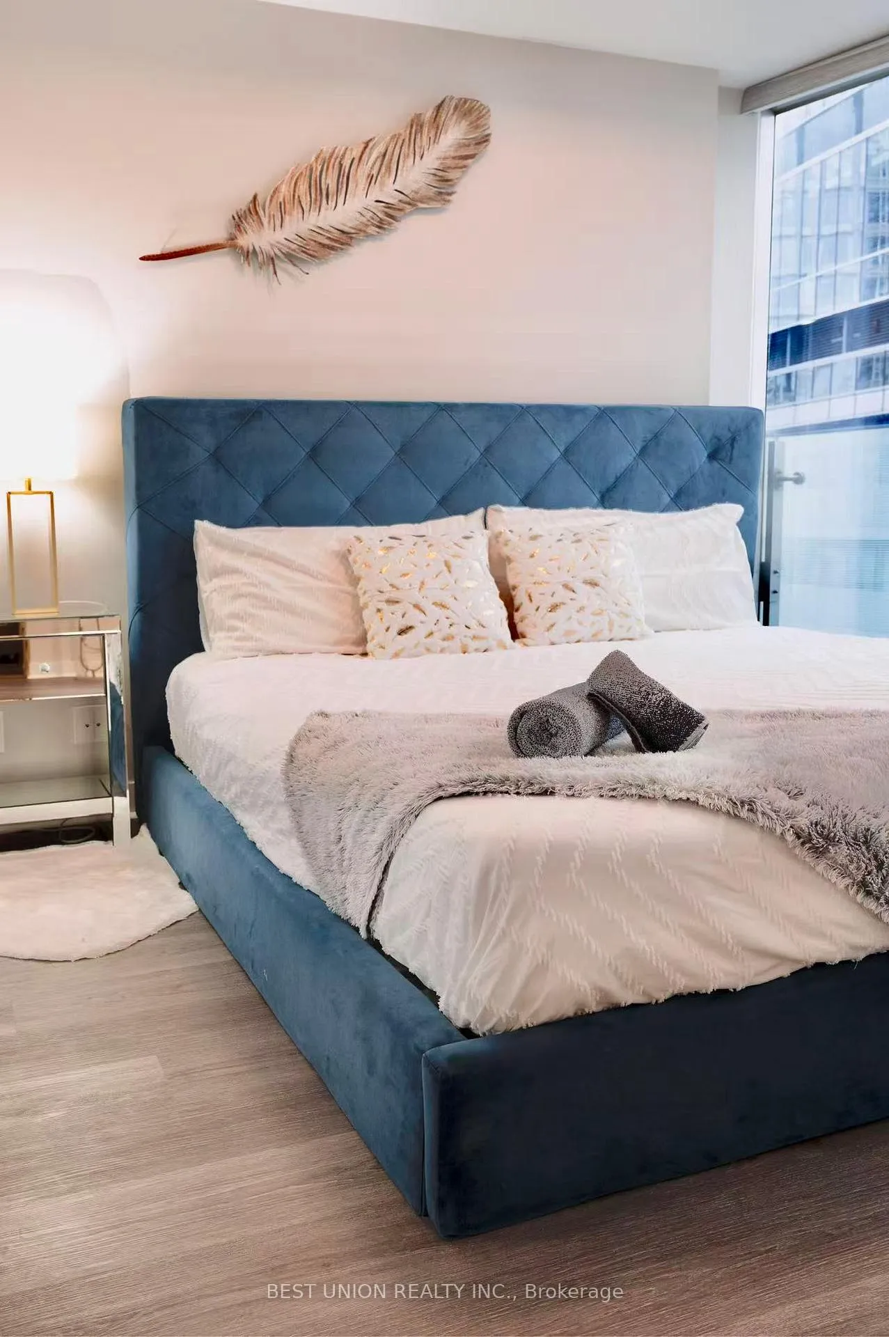 Photo 6 of Unit 5706, 14 York Street, Toronto, Waterfront Communities — HOMEH