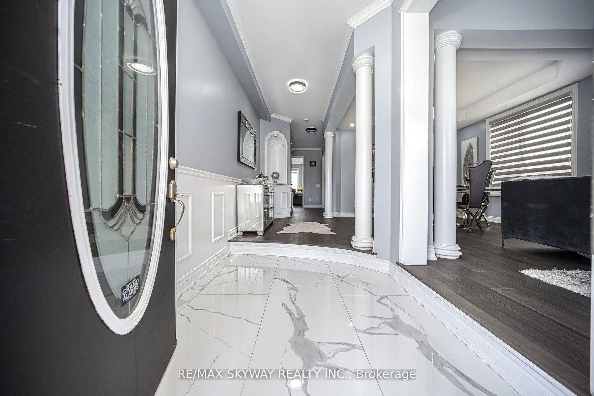 Photo 4 of 44 Eaglesprings Crescent, Brampton, Bram East — HOMEH