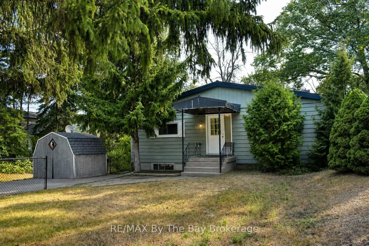 Photo 1 of 103 Sunnidale Road S, Wasaga Beach — HOMEH