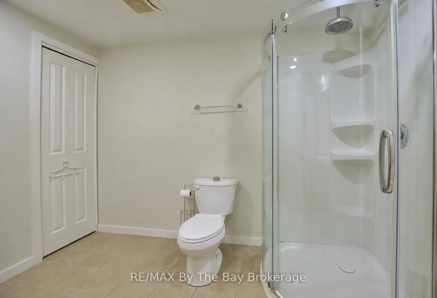 Photo 30 of 103 Sunnidale Road S, Wasaga Beach — HOMEH