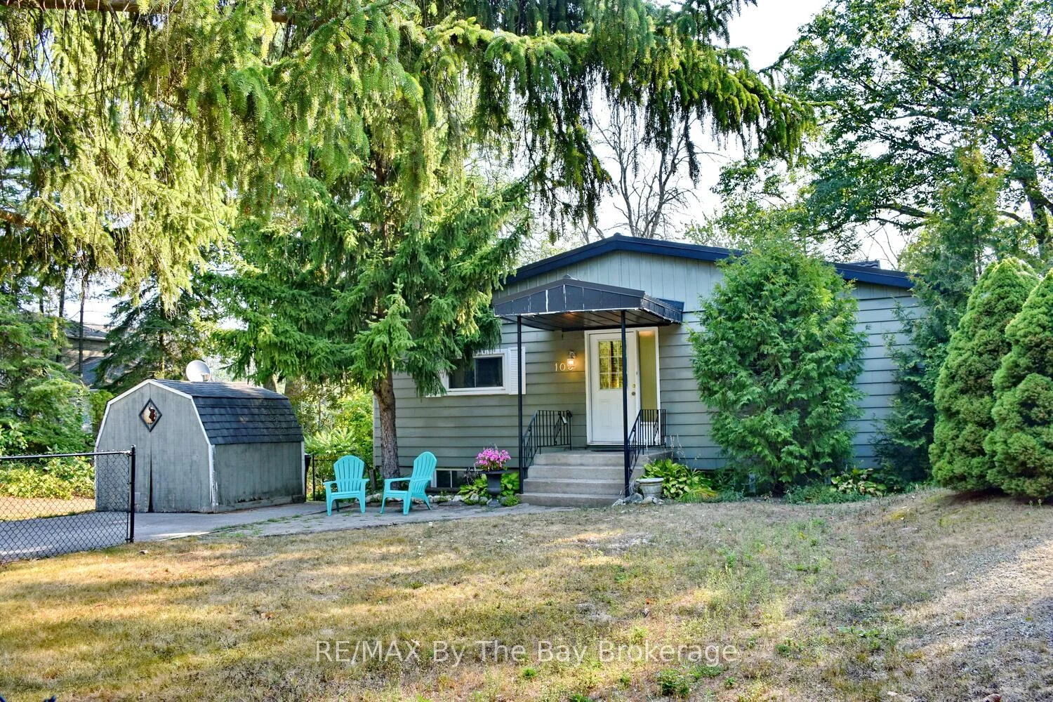 Photo 2 of 103 Sunnidale Road S, Wasaga Beach — HOMEH
