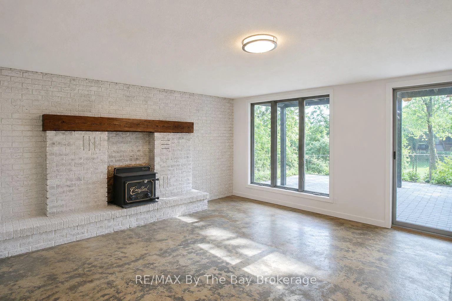 Photo 18 of 103 Sunnidale Road S, Wasaga Beach — HOMEH