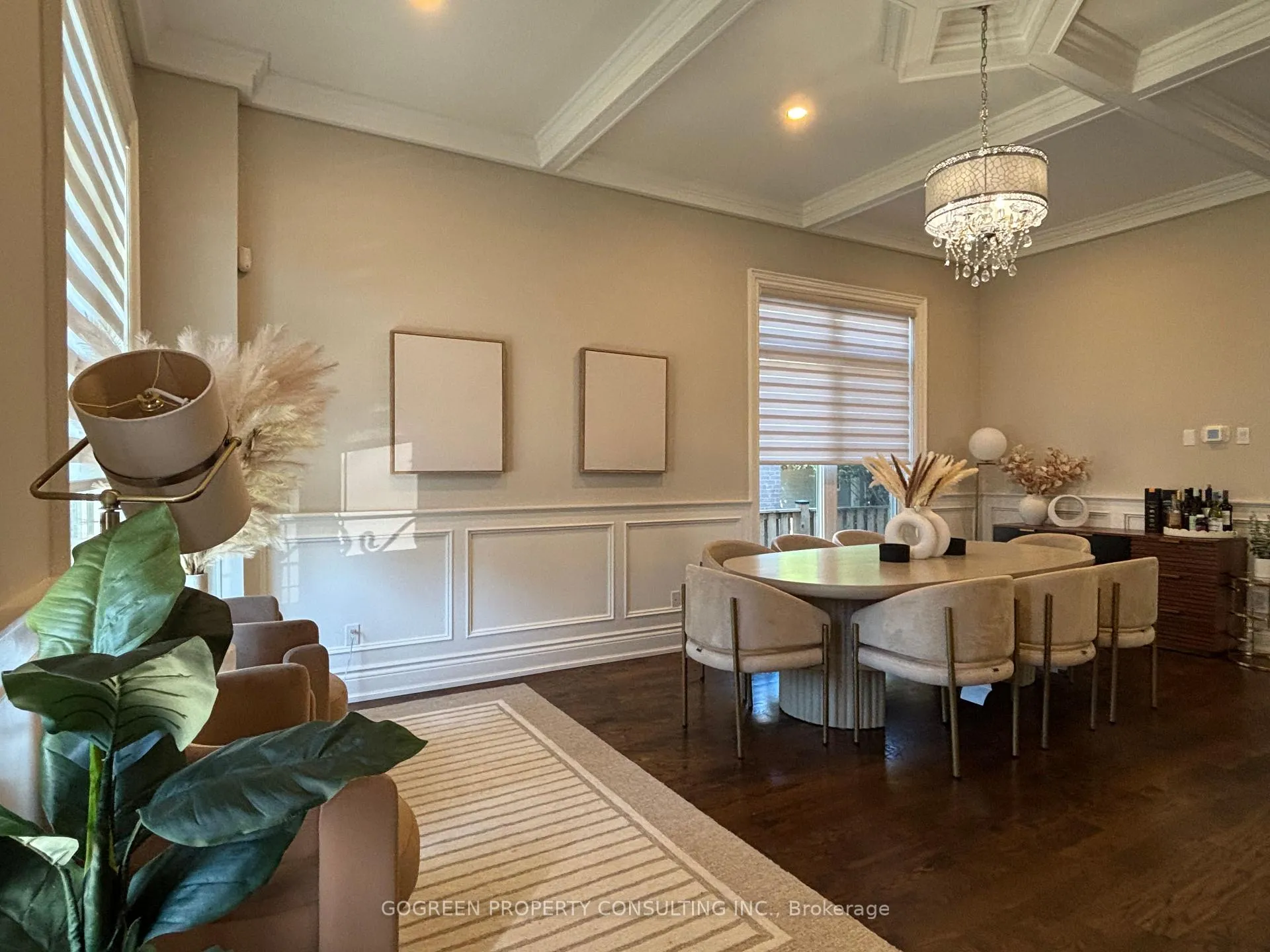 Photo 5 of 329 Paliser Crescent, Richmond Hill, Harding — HOMEH