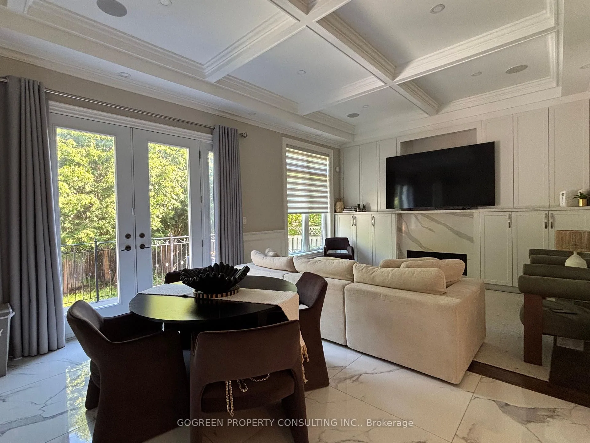 Photo 8 of 329 Paliser Crescent, Richmond Hill, Harding — HOMEH
