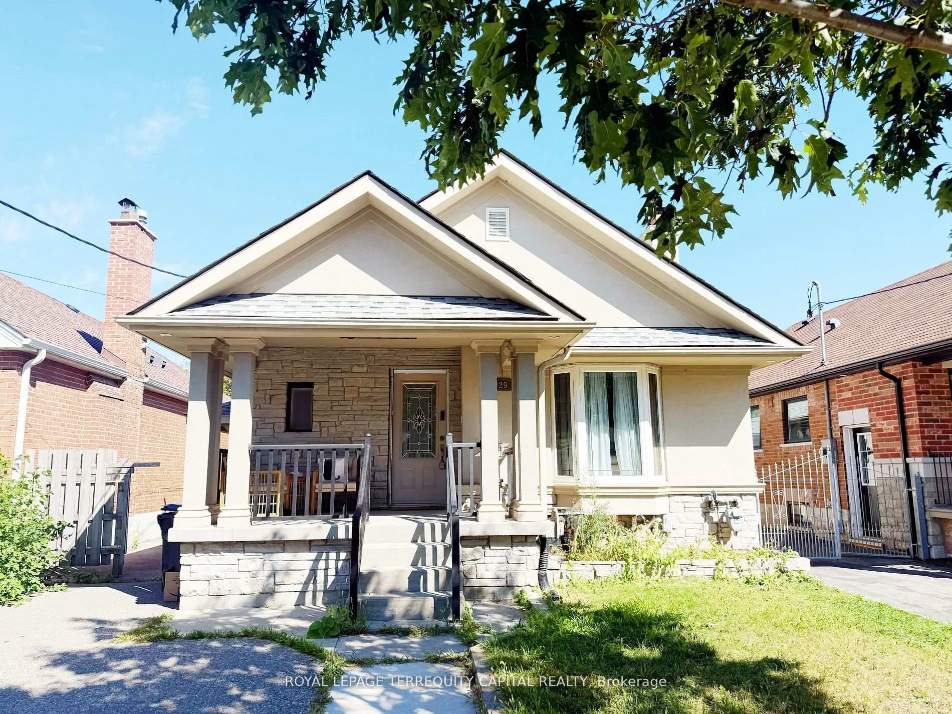 Photo 1 of Unit Lower, 29 Glamis Avenue, Toronto, Rockcliffe-Smythe — HOMEH