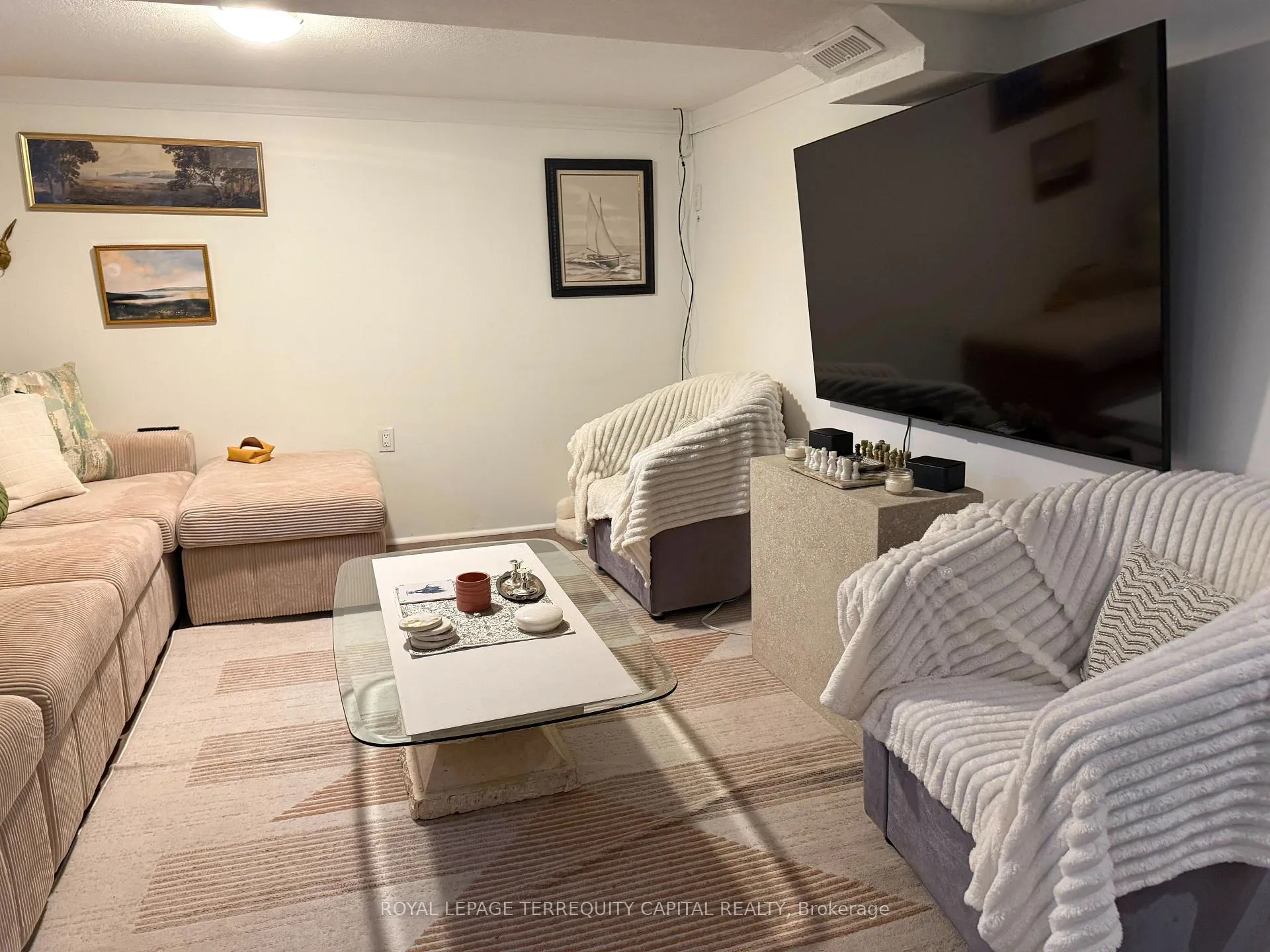 Photo 6 of Unit Lower, 29 Glamis Avenue, Toronto, Rockcliffe-Smythe — HOMEH