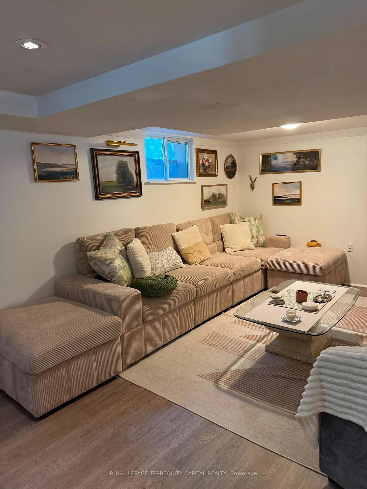 Photo 7 of Unit Lower, 29 Glamis Avenue, Toronto, Rockcliffe-Smythe — HOMEH