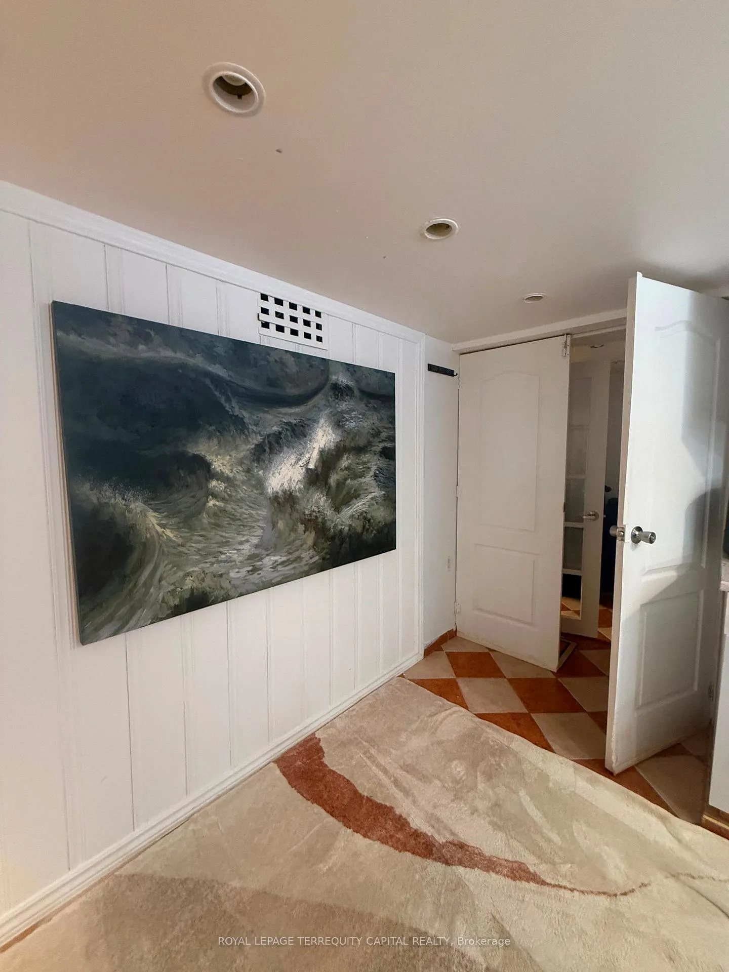 Photo 8 of Unit Lower, 29 Glamis Avenue, Toronto, Rockcliffe-Smythe — HOMEH