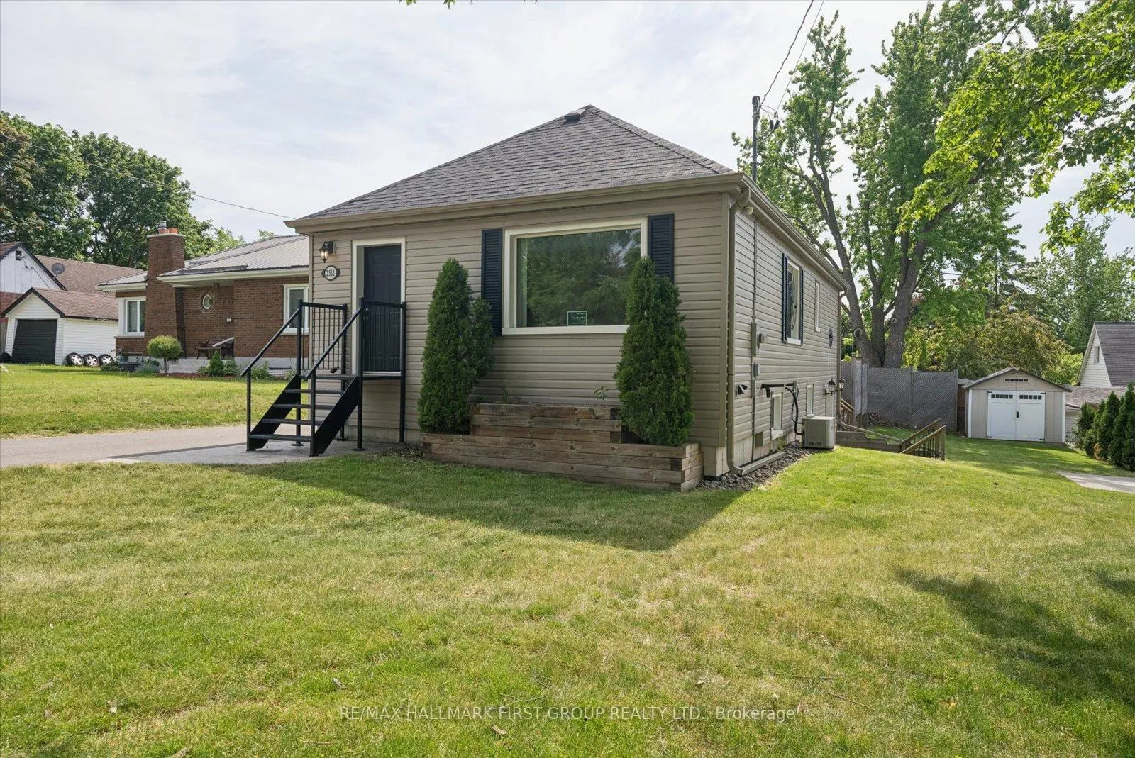 Photo 2 of 2511 Bensfort Road, Peterborough, Ashburnham Ward 4 — HOMEH