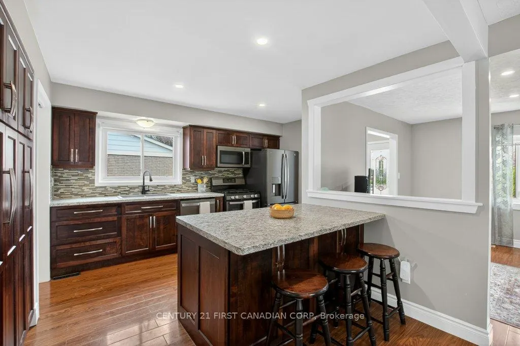 Photo 2 of 108 Lawrence Avenue, St. Thomas — HOMEH