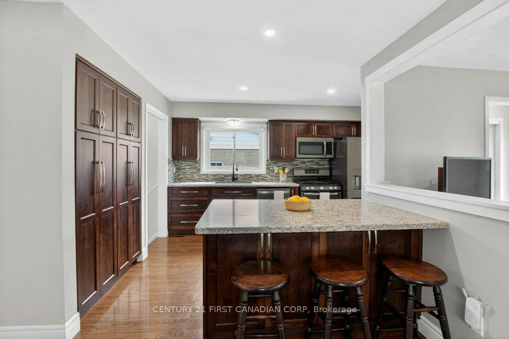Photo 1 of 108 Lawrence Avenue, St. Thomas — HOMEH