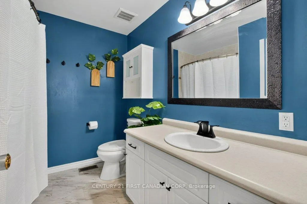 Photo 19 of 108 Lawrence Avenue, St. Thomas — HOMEH
